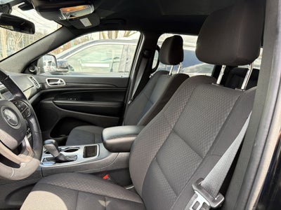 2019 Jeep Grand Cherokee Laredo E