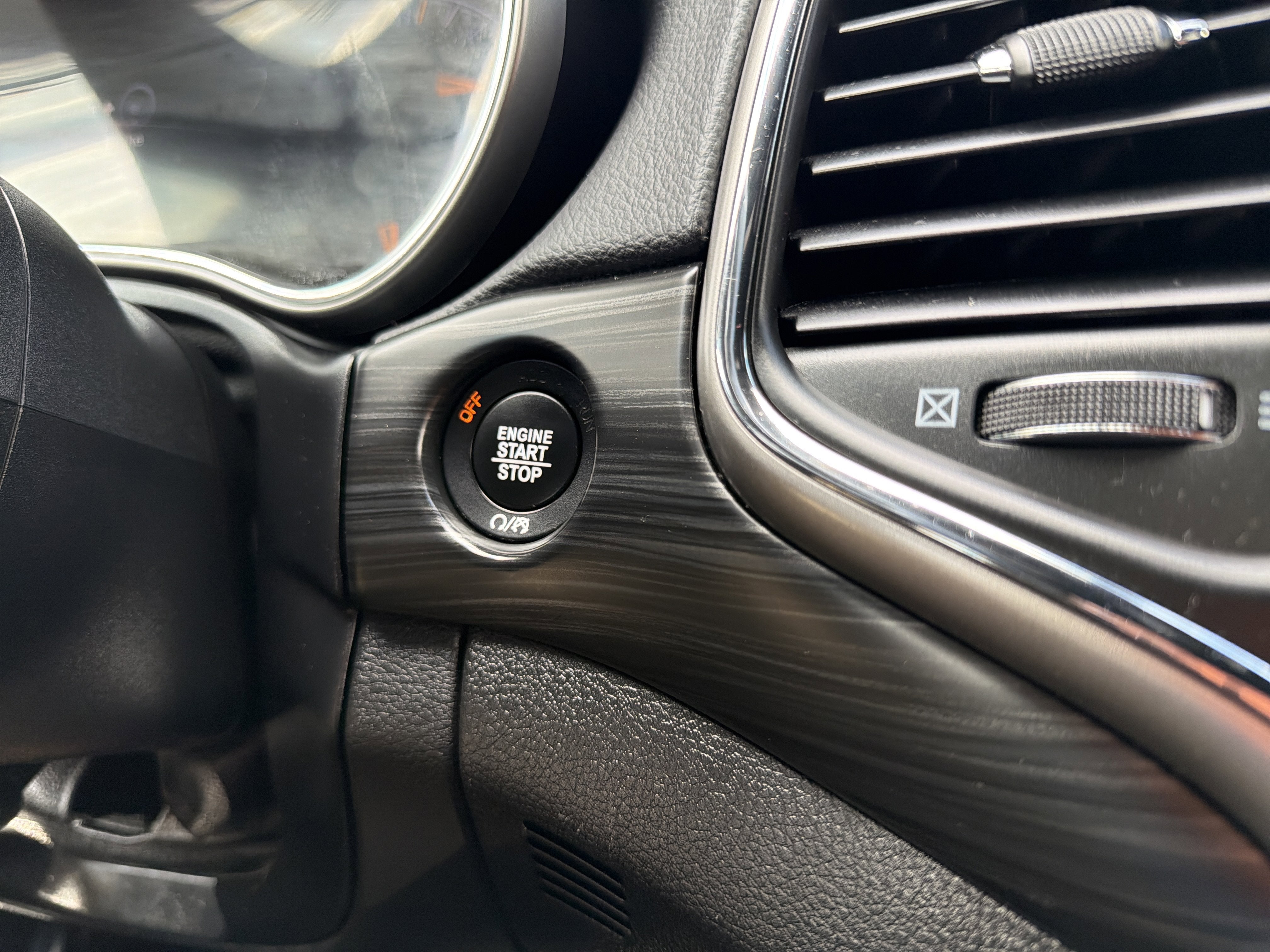 2019 Jeep Grand Cherokee Laredo E