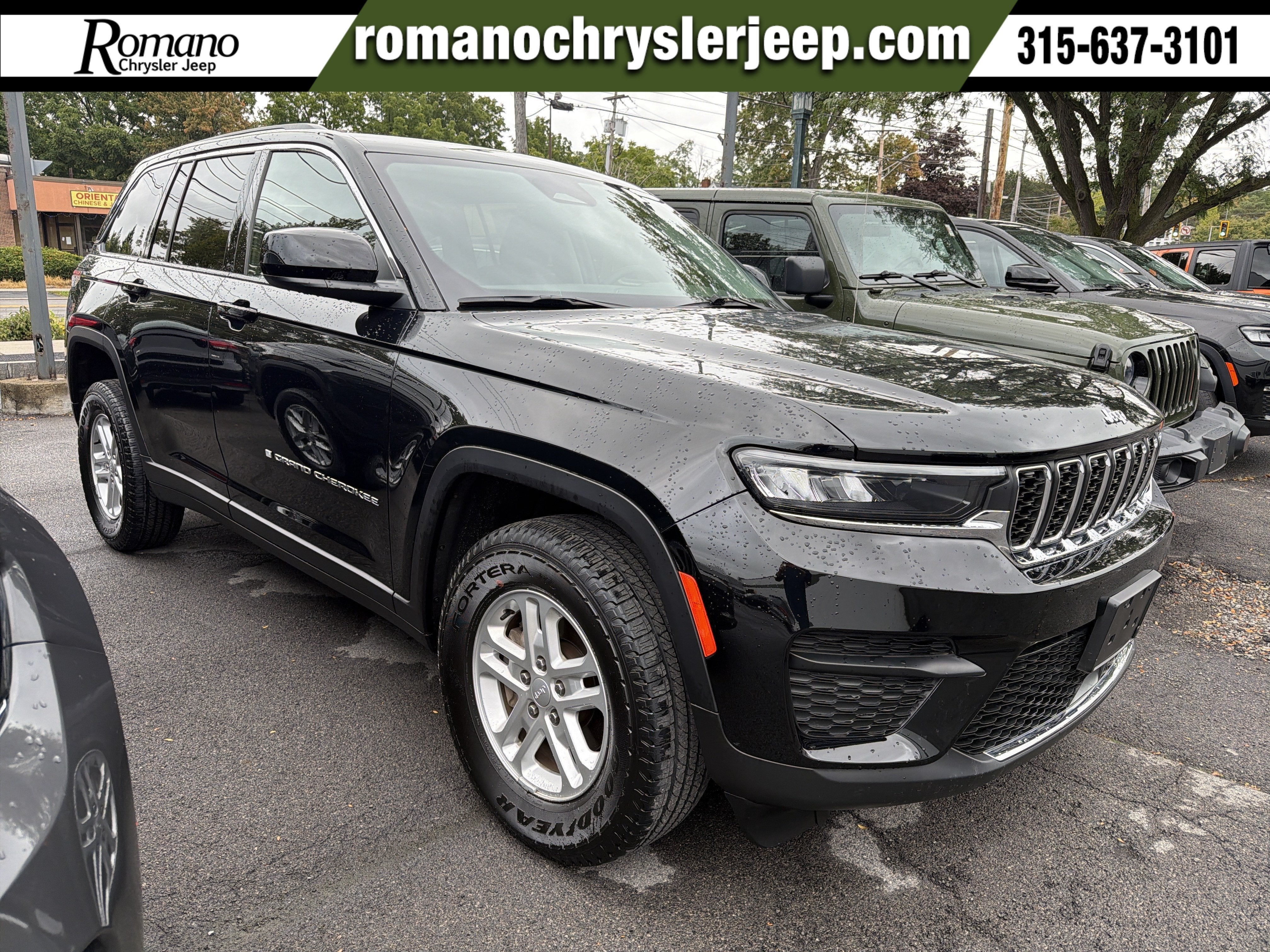 2023 Jeep Grand Cherokee Laredo