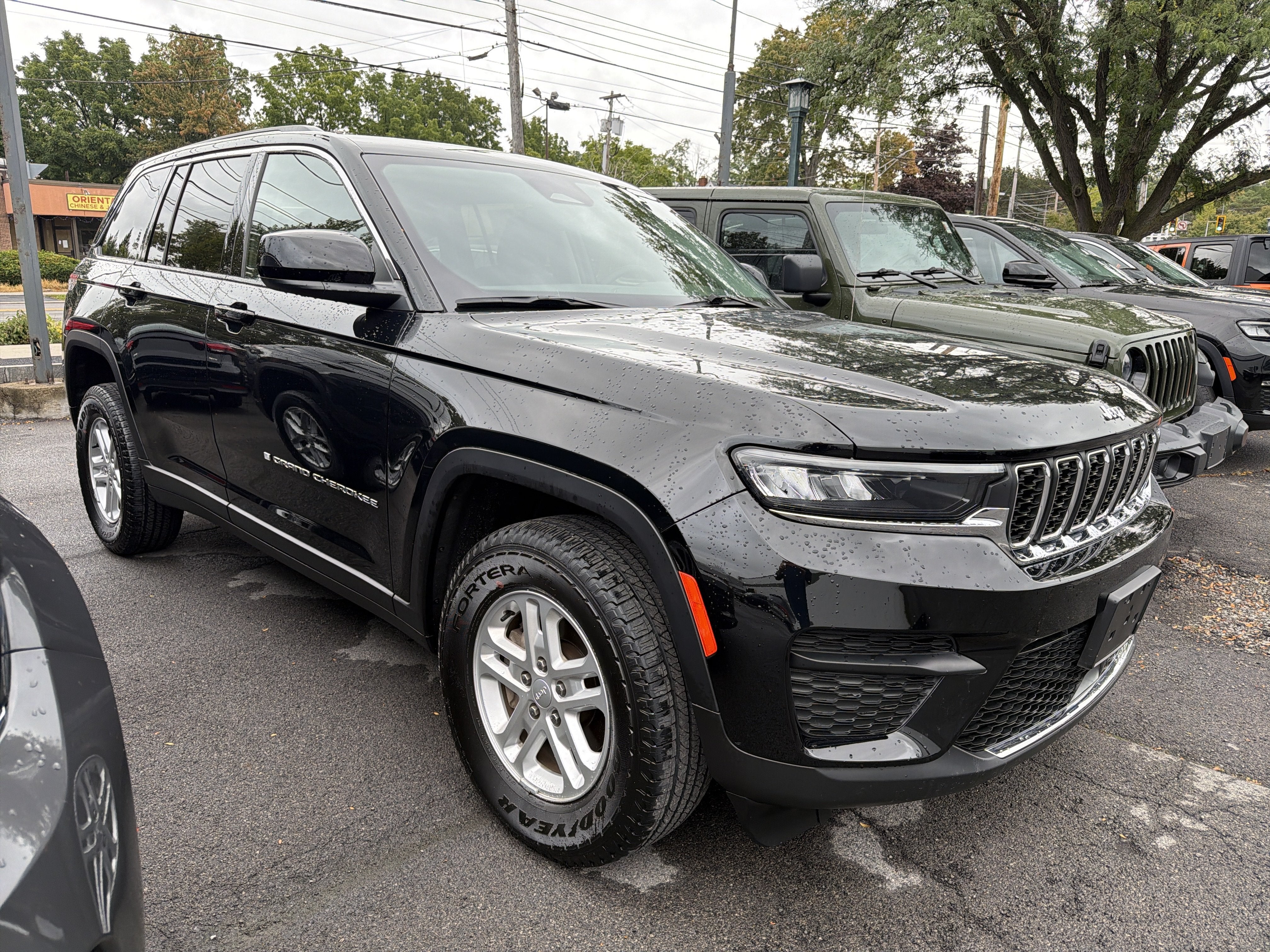 2023 Jeep Grand Cherokee Laredo