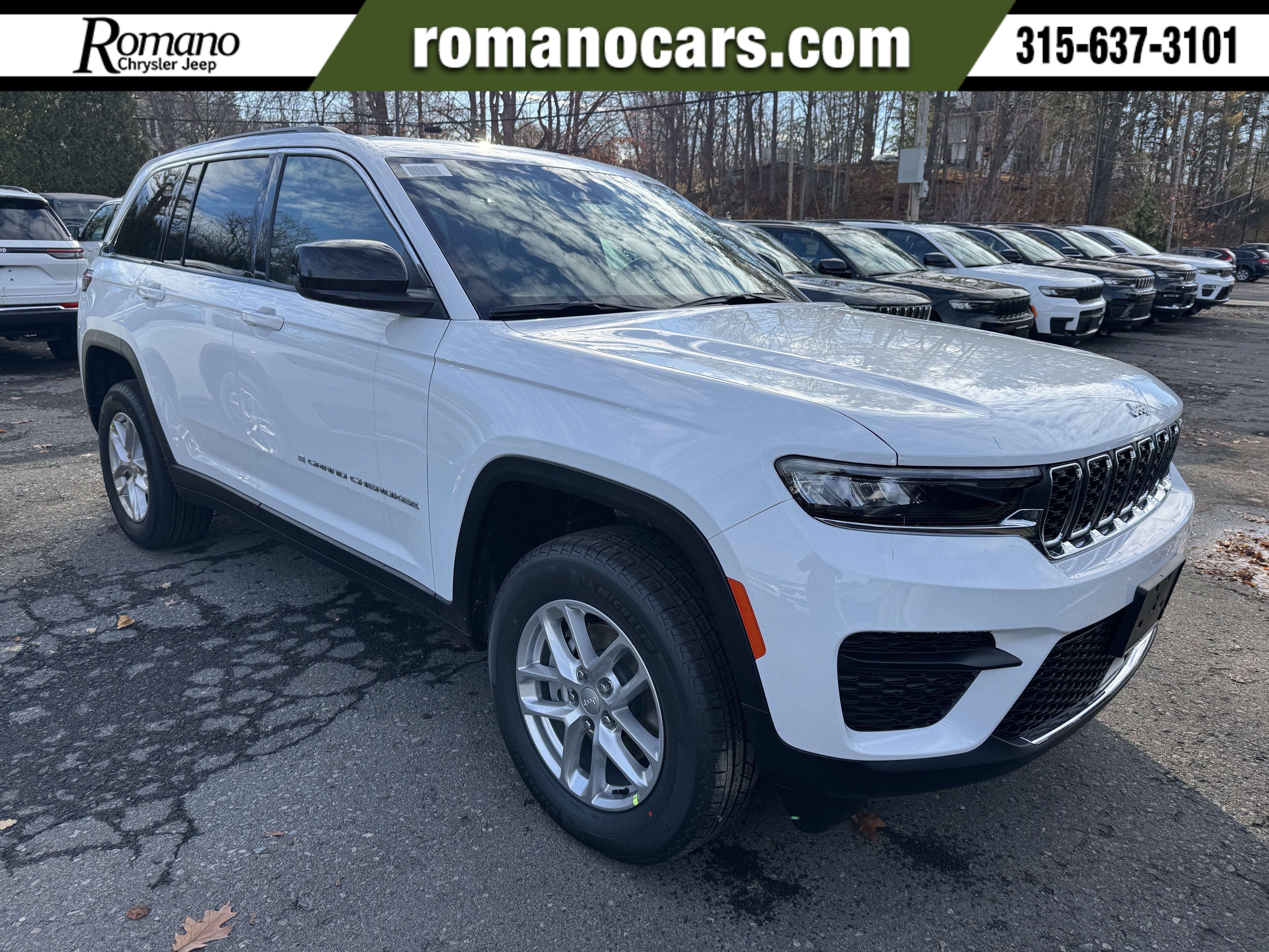 2025 Jeep Grand Cherokee GRAND CHEROKEE LAREDO X 4X4