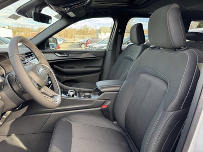 2025 Jeep Grand Cherokee GRAND CHEROKEE LAREDO X 4X4