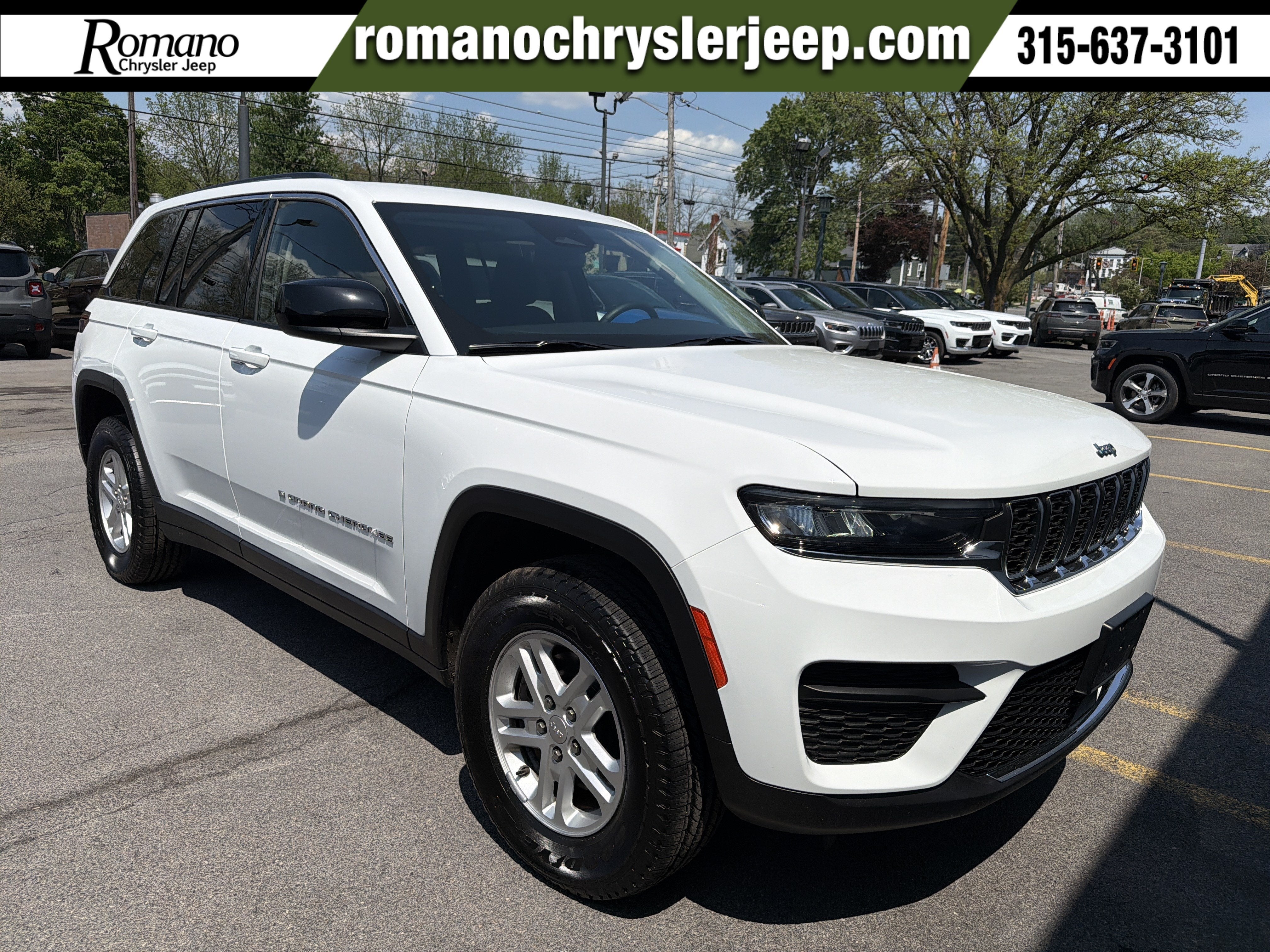 2022 Jeep Grand Cherokee Laredo