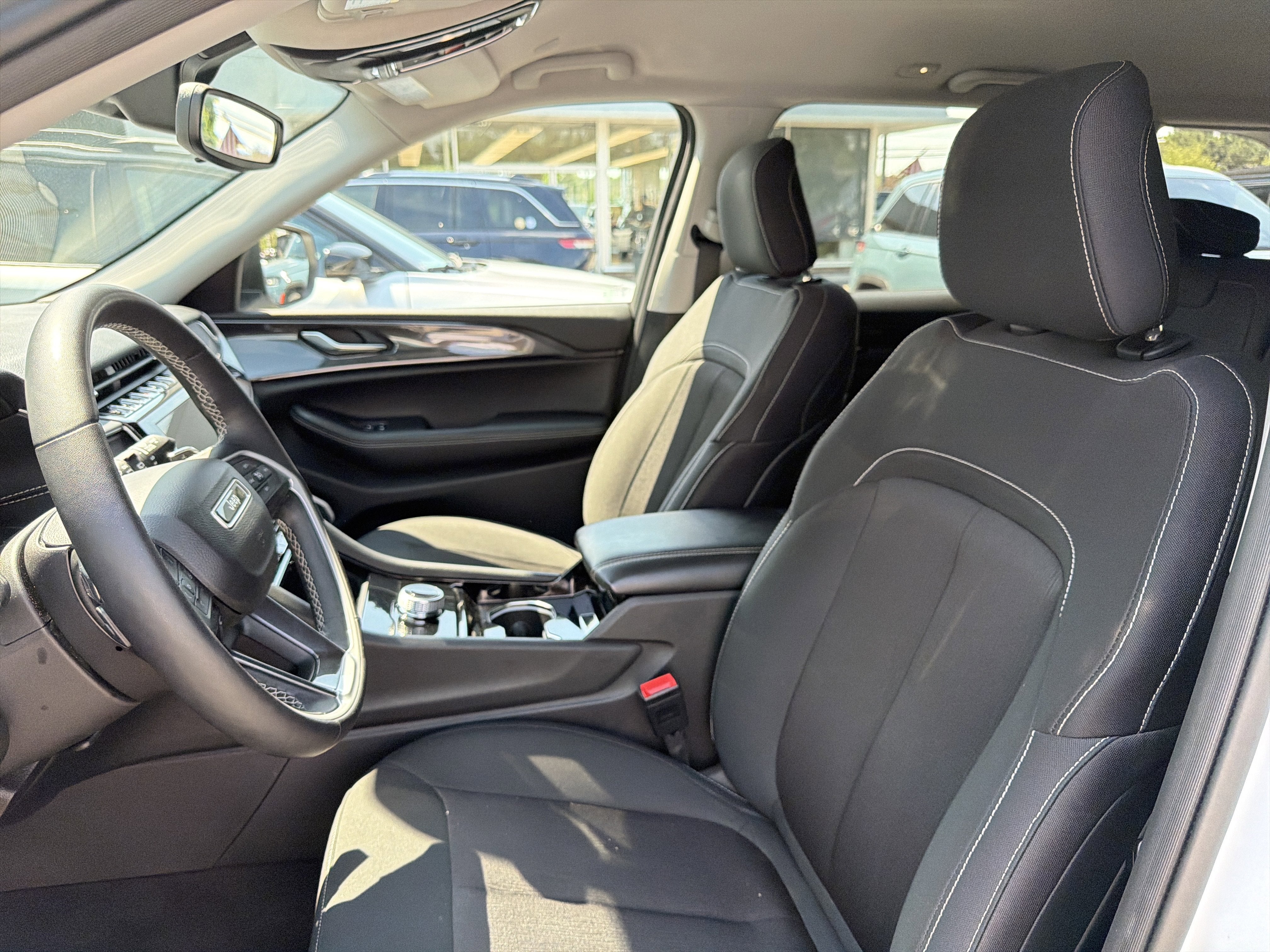 2022 Jeep Grand Cherokee Laredo