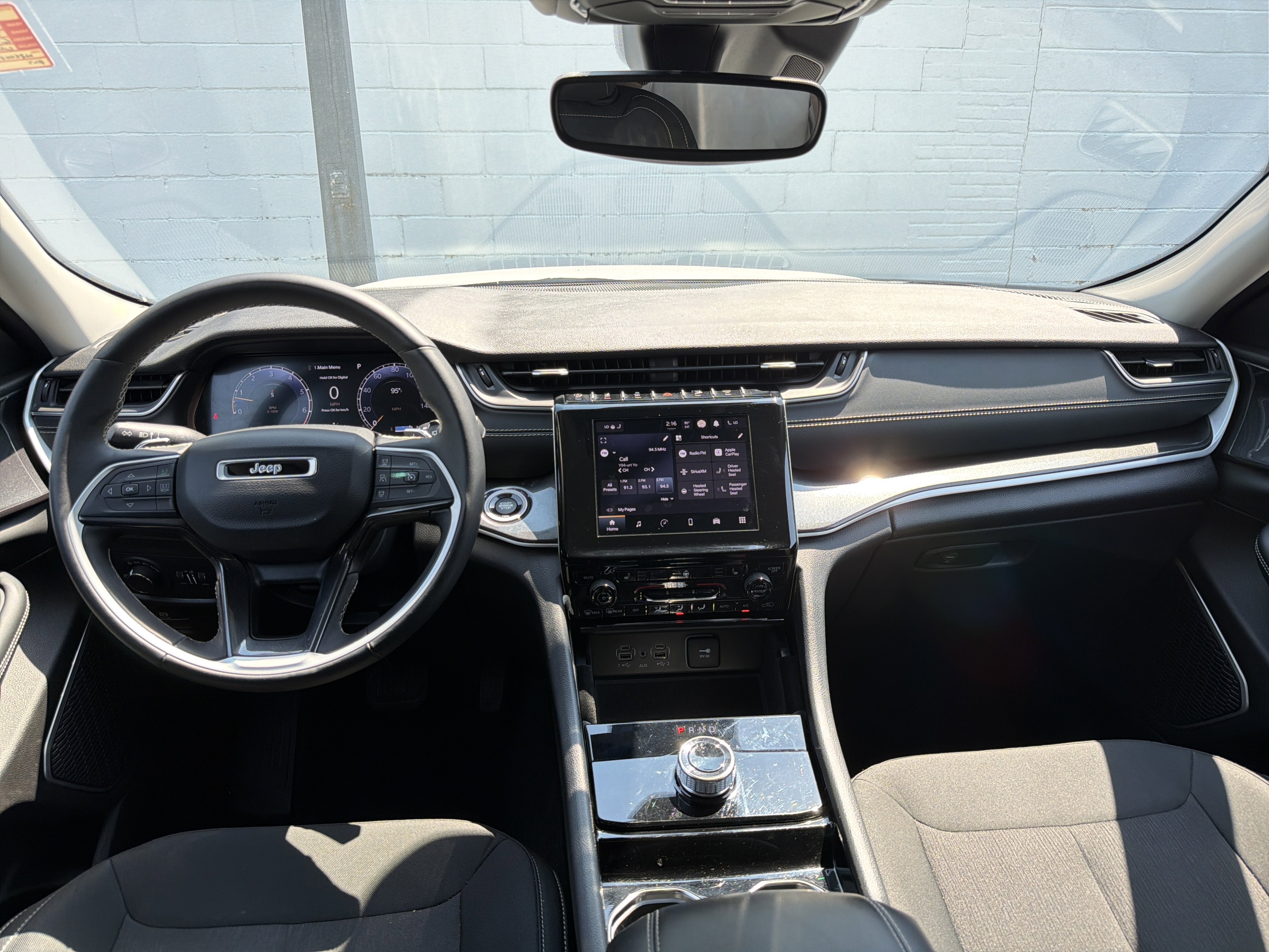 2022 Jeep Grand Cherokee Laredo