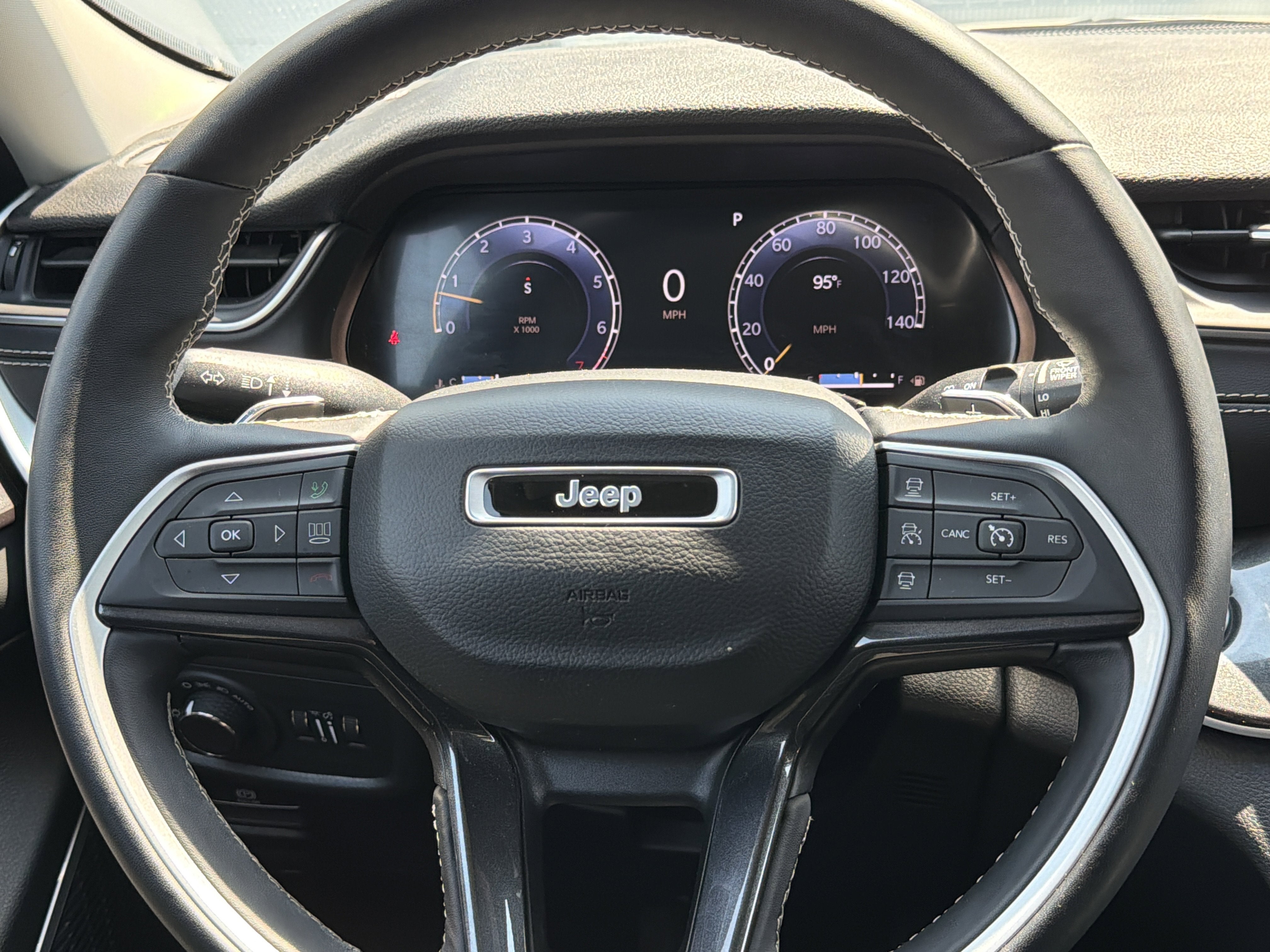 2022 Jeep Grand Cherokee Laredo