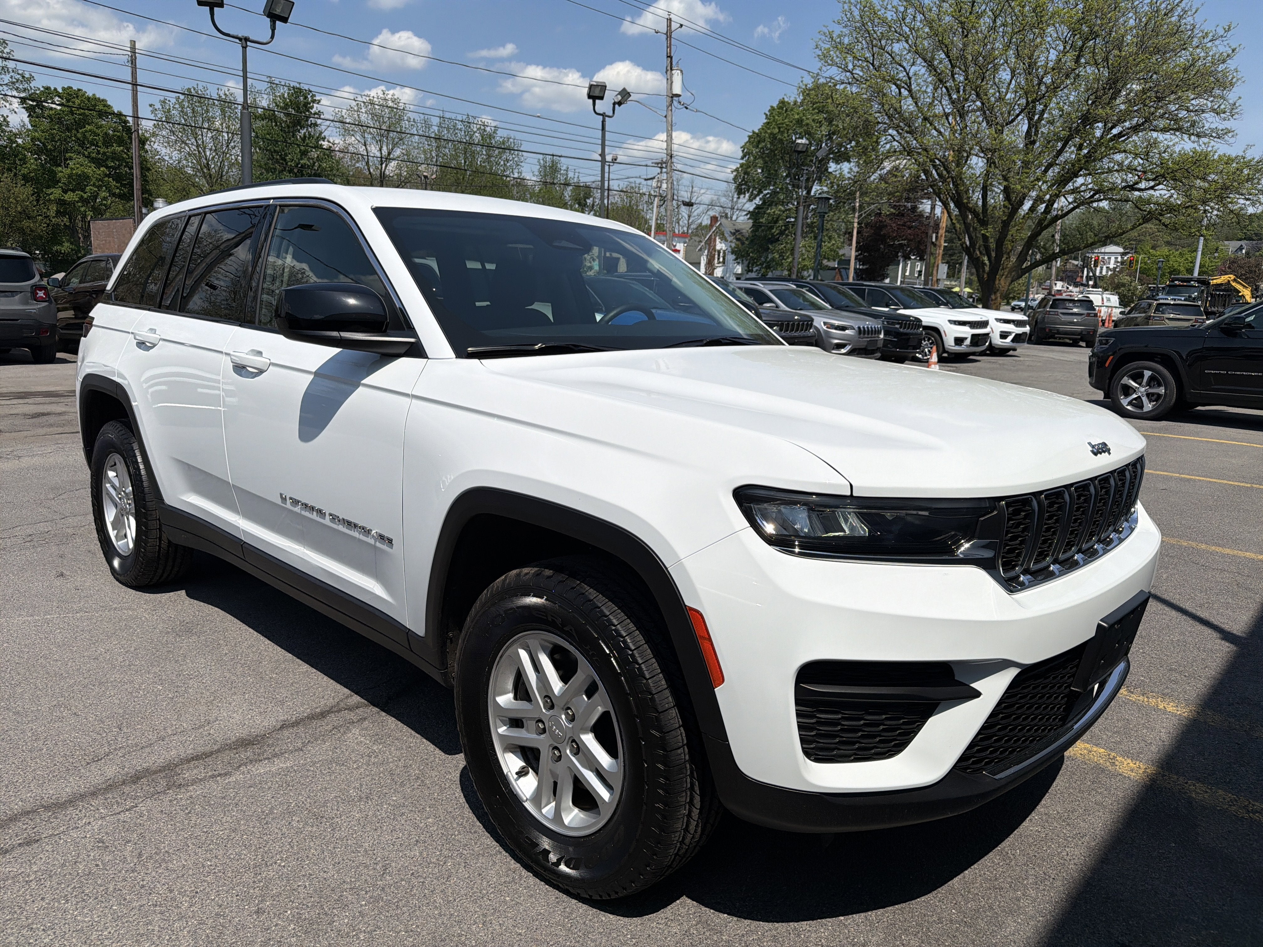 2022 Jeep Grand Cherokee Laredo