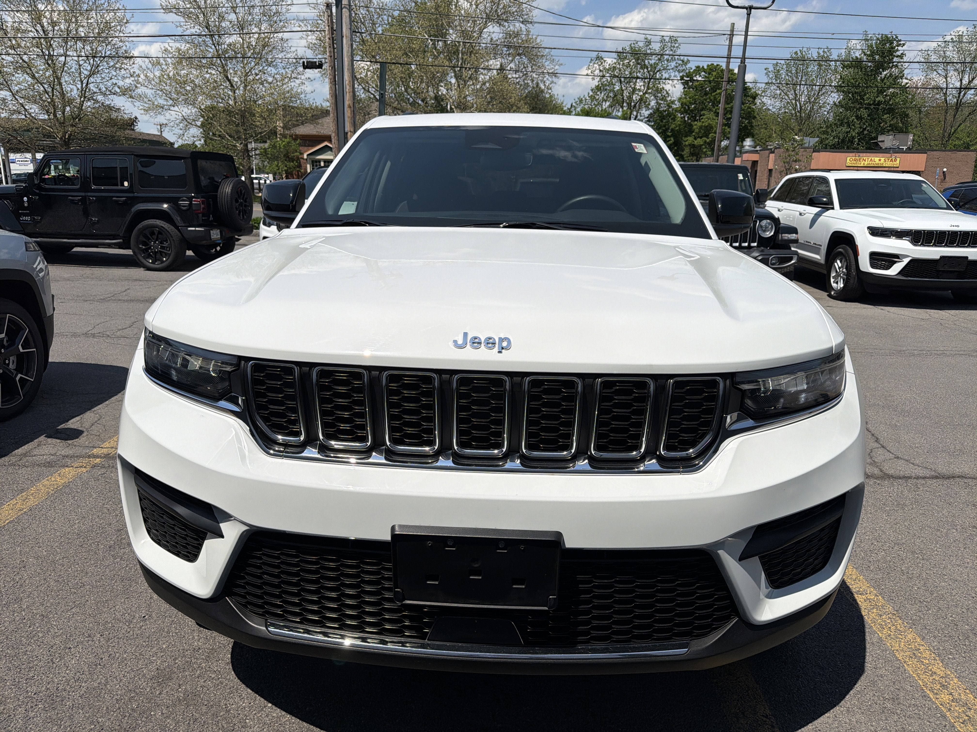 2022 Jeep Grand Cherokee Laredo