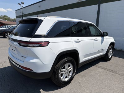 2022 Jeep Grand Cherokee Laredo