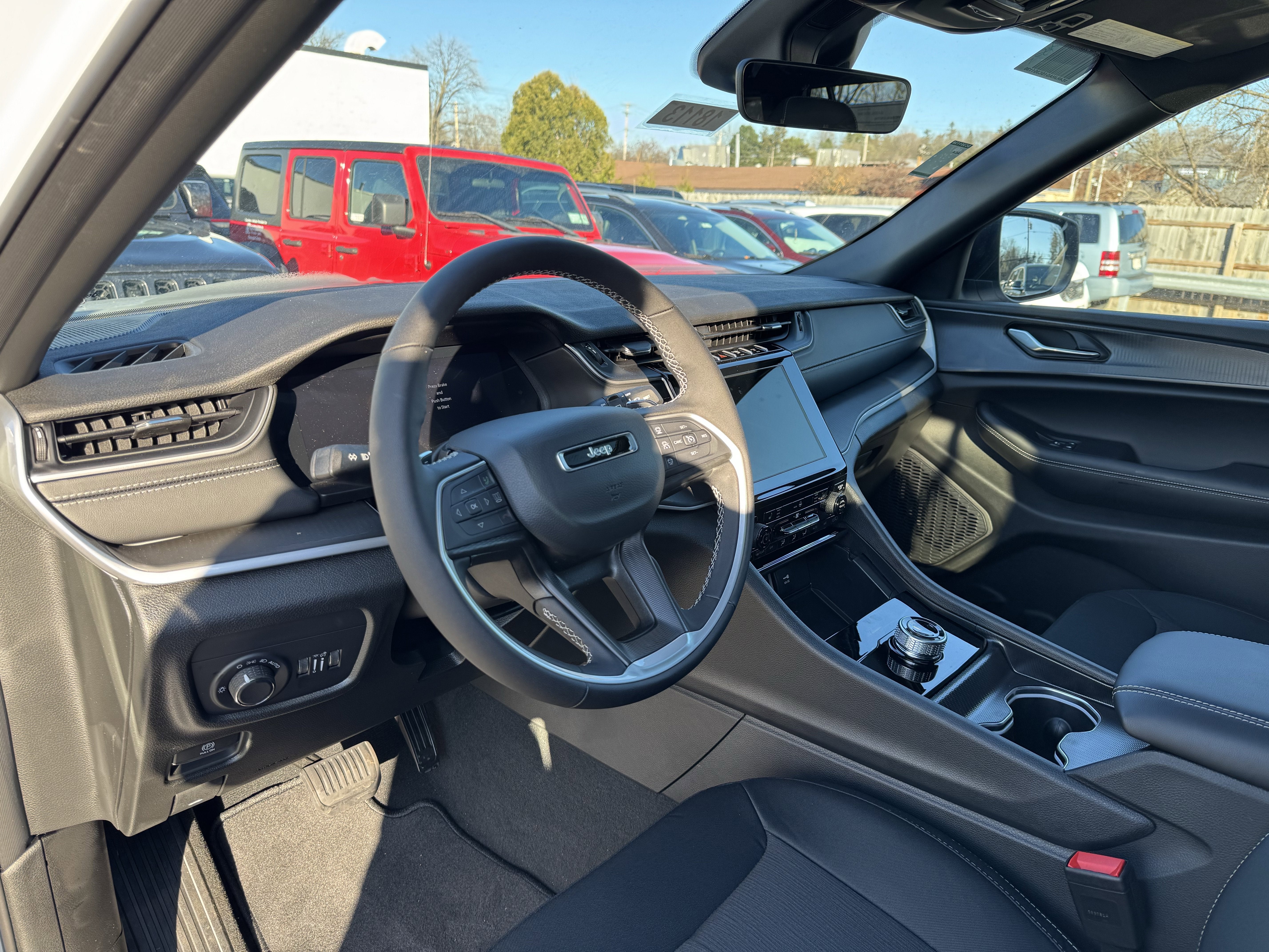 2025 Jeep Grand Cherokee Laredo X