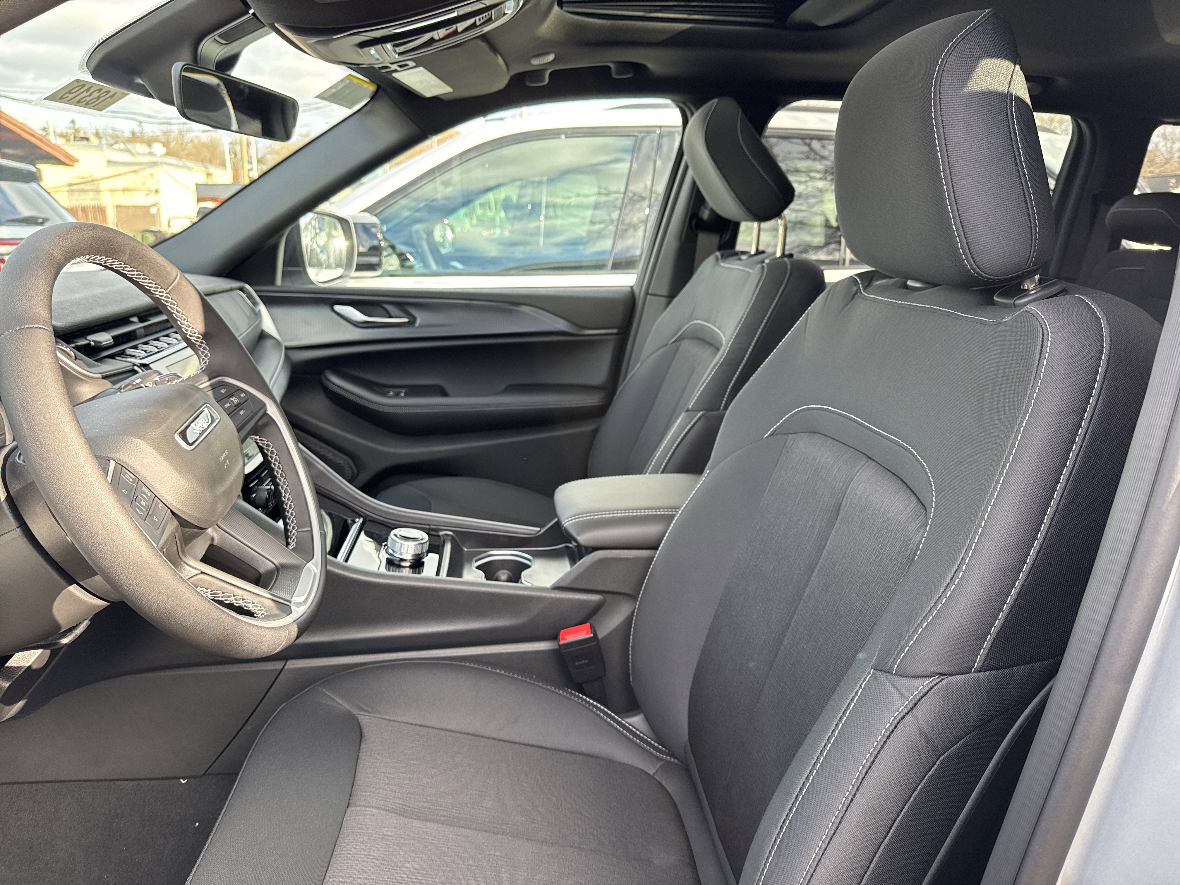 2025 Jeep Grand Cherokee Laredo X