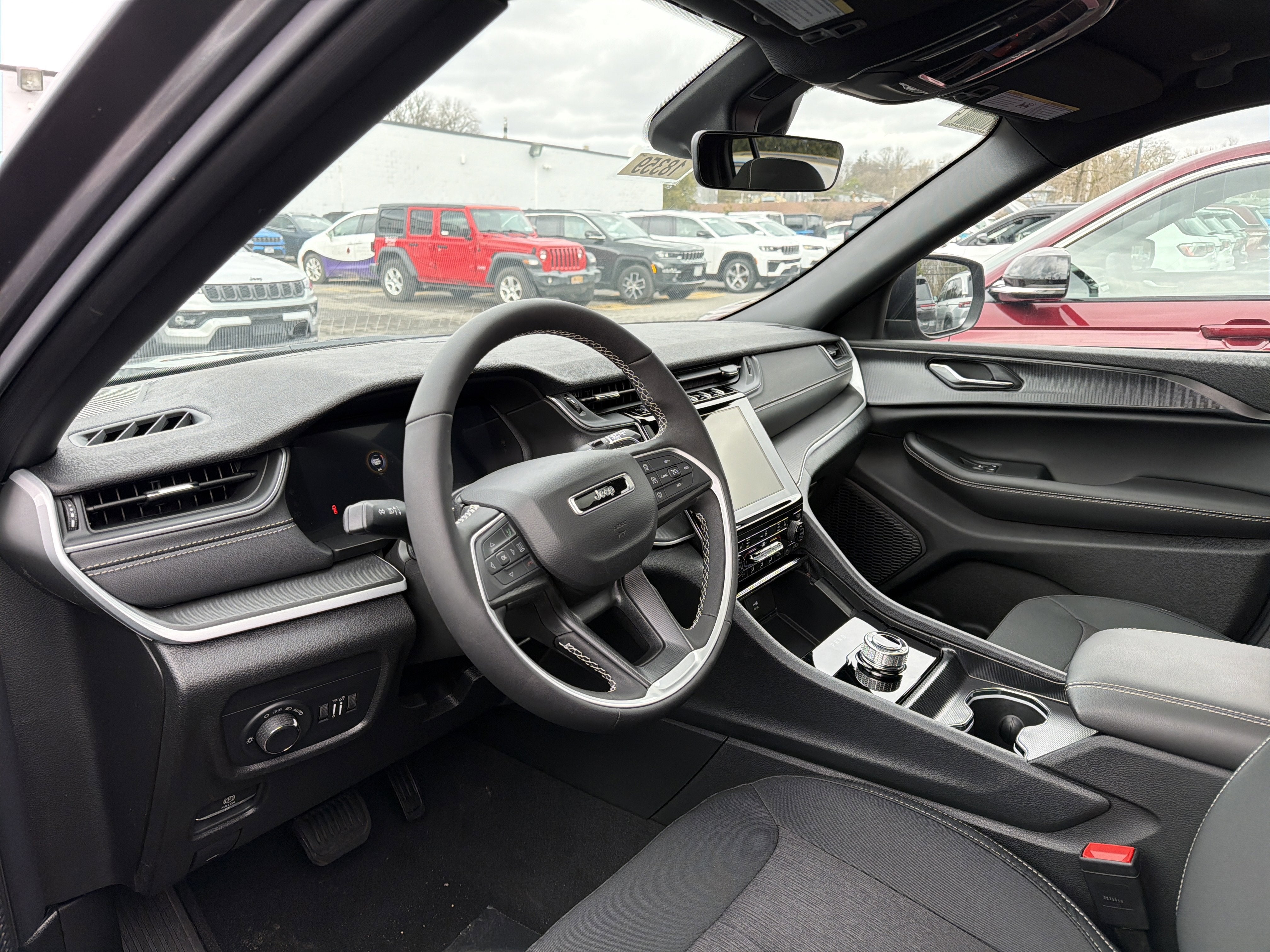 2026 Jeep Grand Cherokee Laredo X