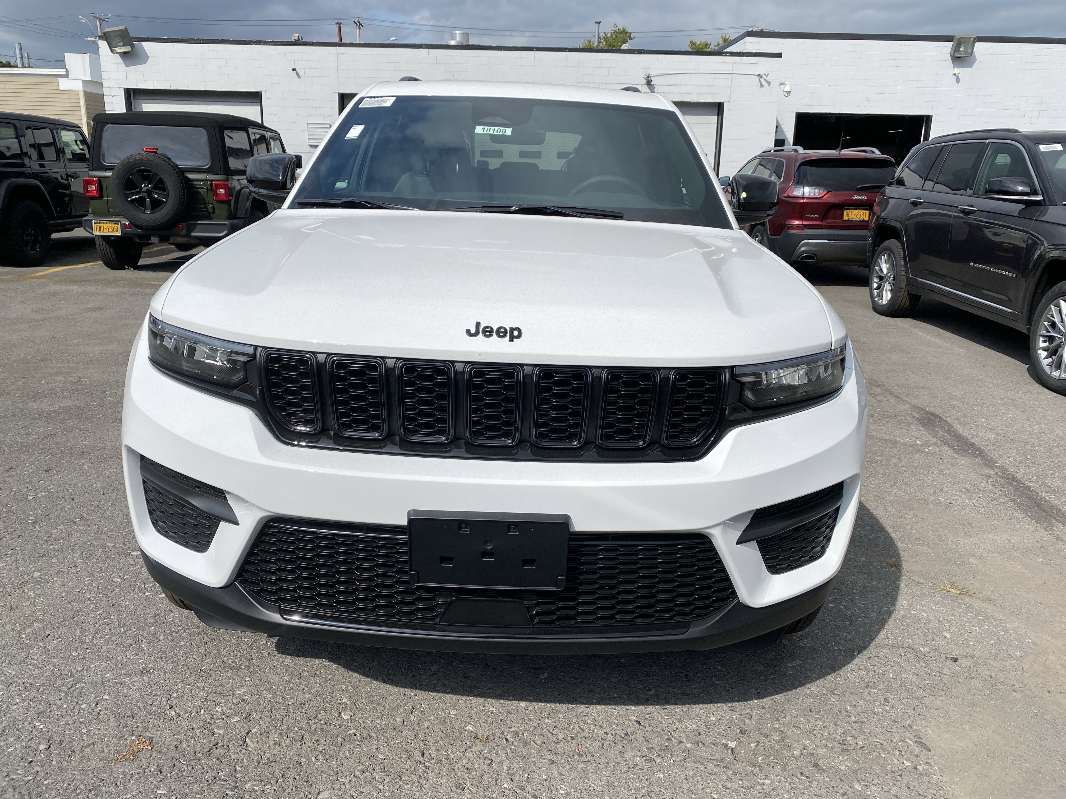 2025 Jeep Grand Cherokee Altitude