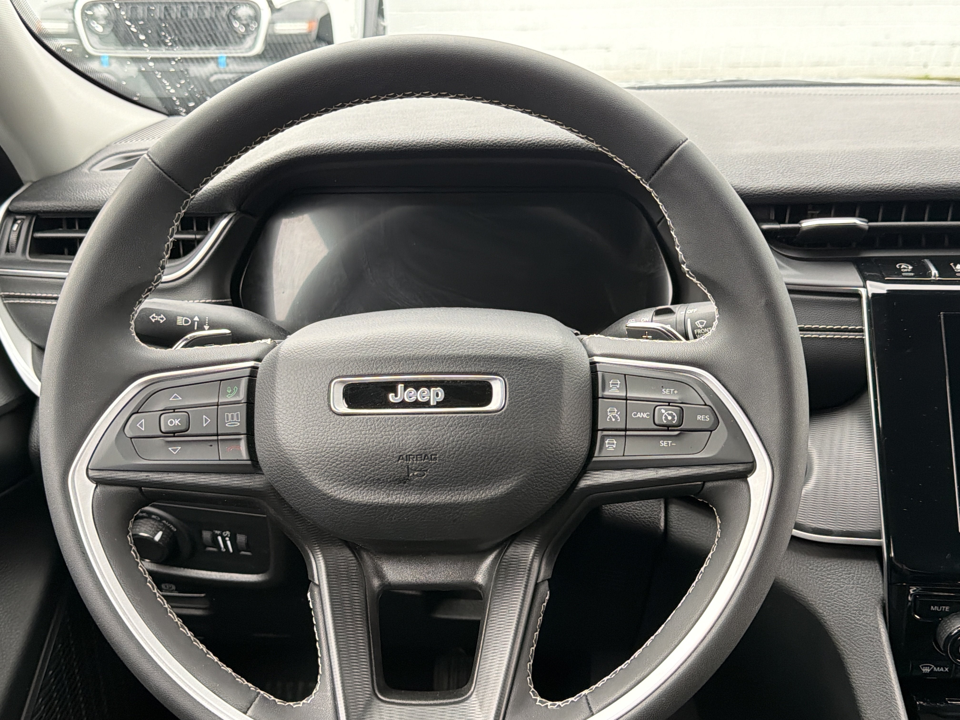 2023 Jeep Grand Cherokee Laredo
