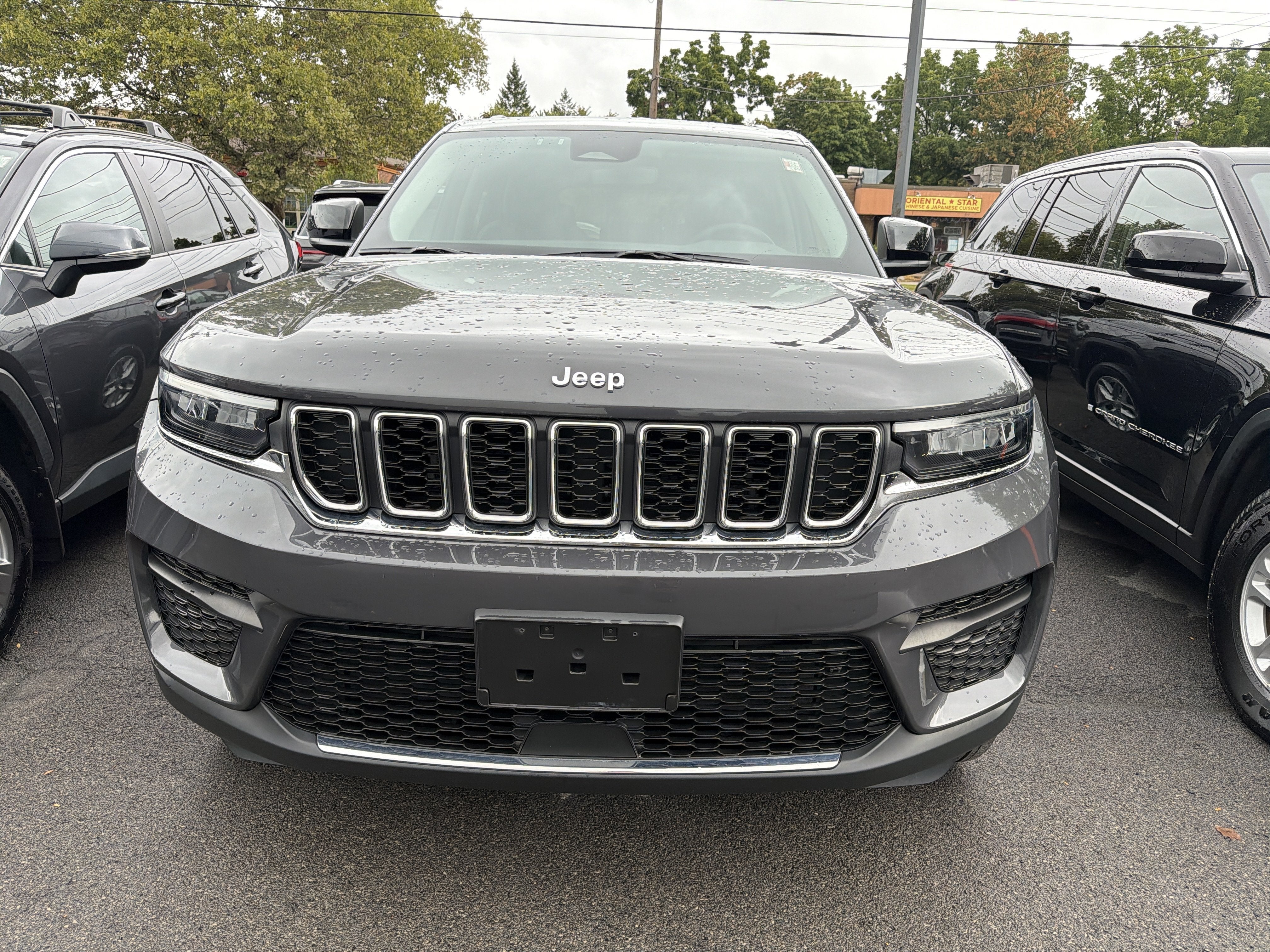 2023 Jeep Grand Cherokee Laredo