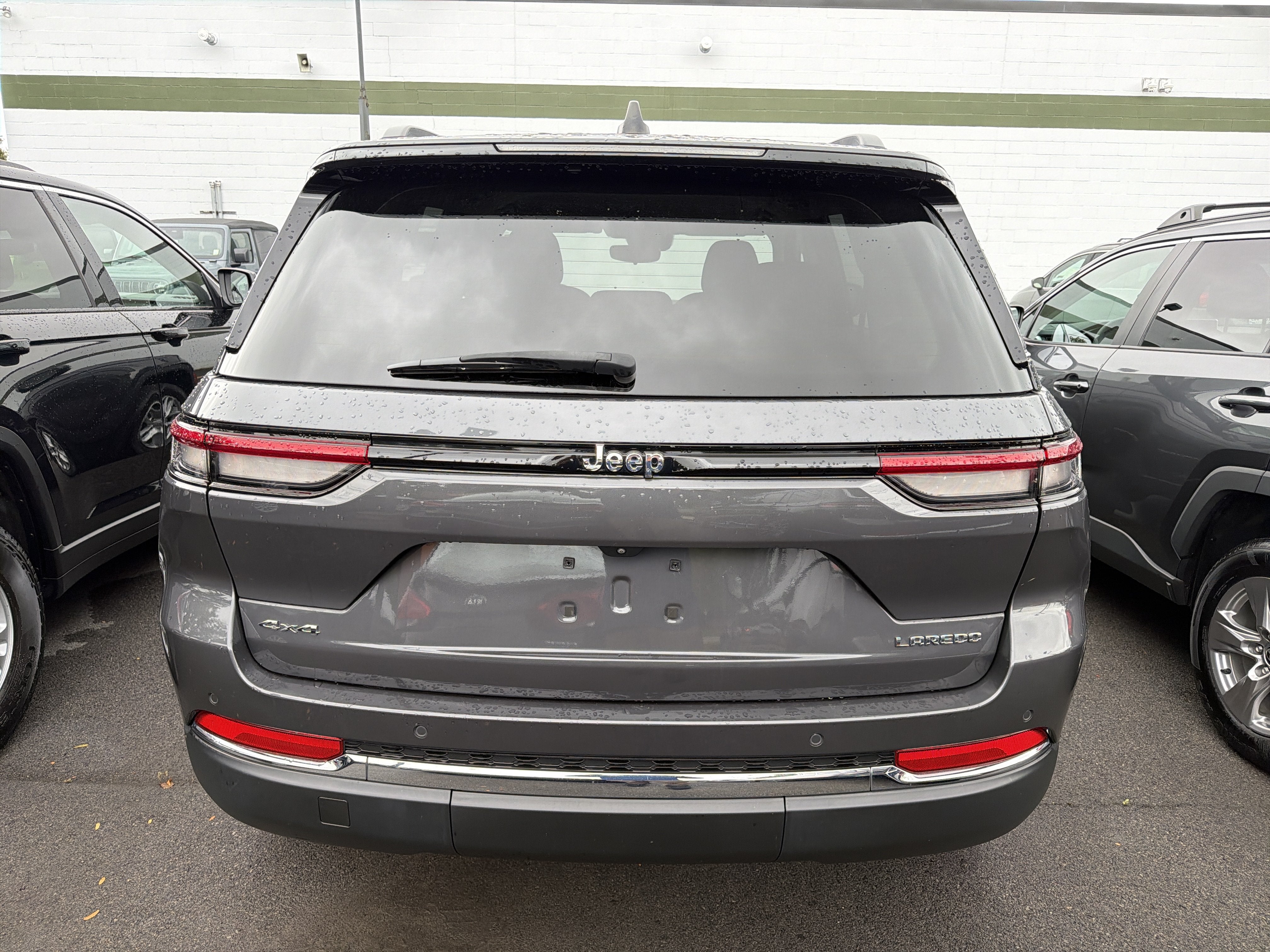 2023 Jeep Grand Cherokee Laredo