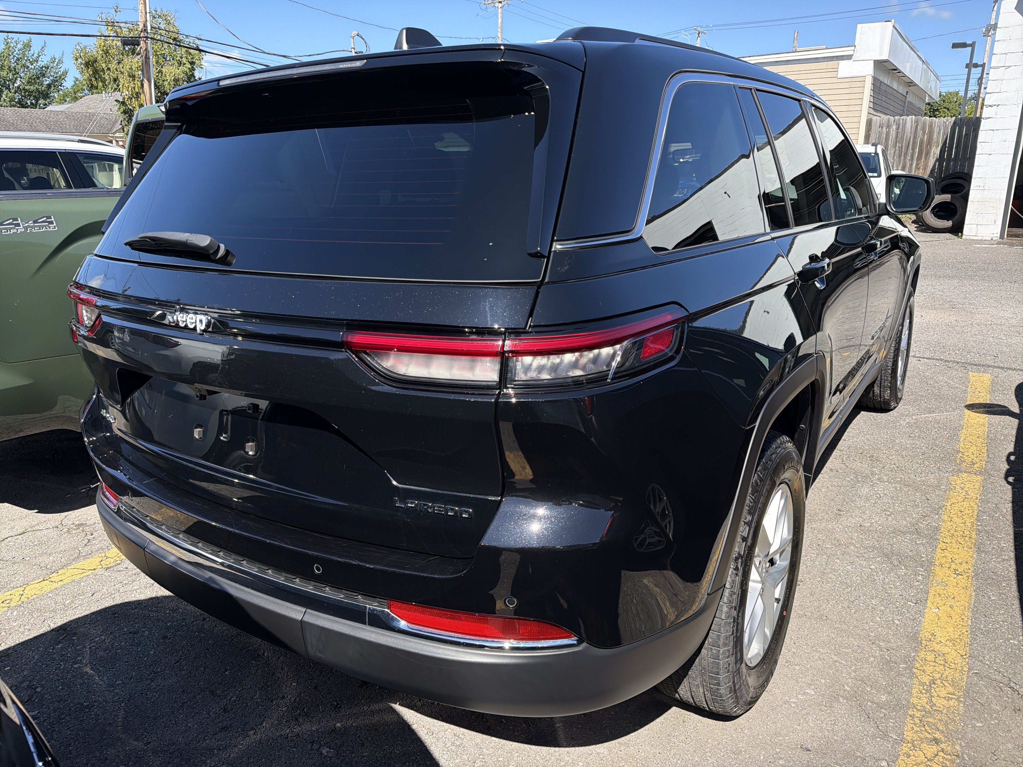 2023 Jeep Grand Cherokee Laredo
