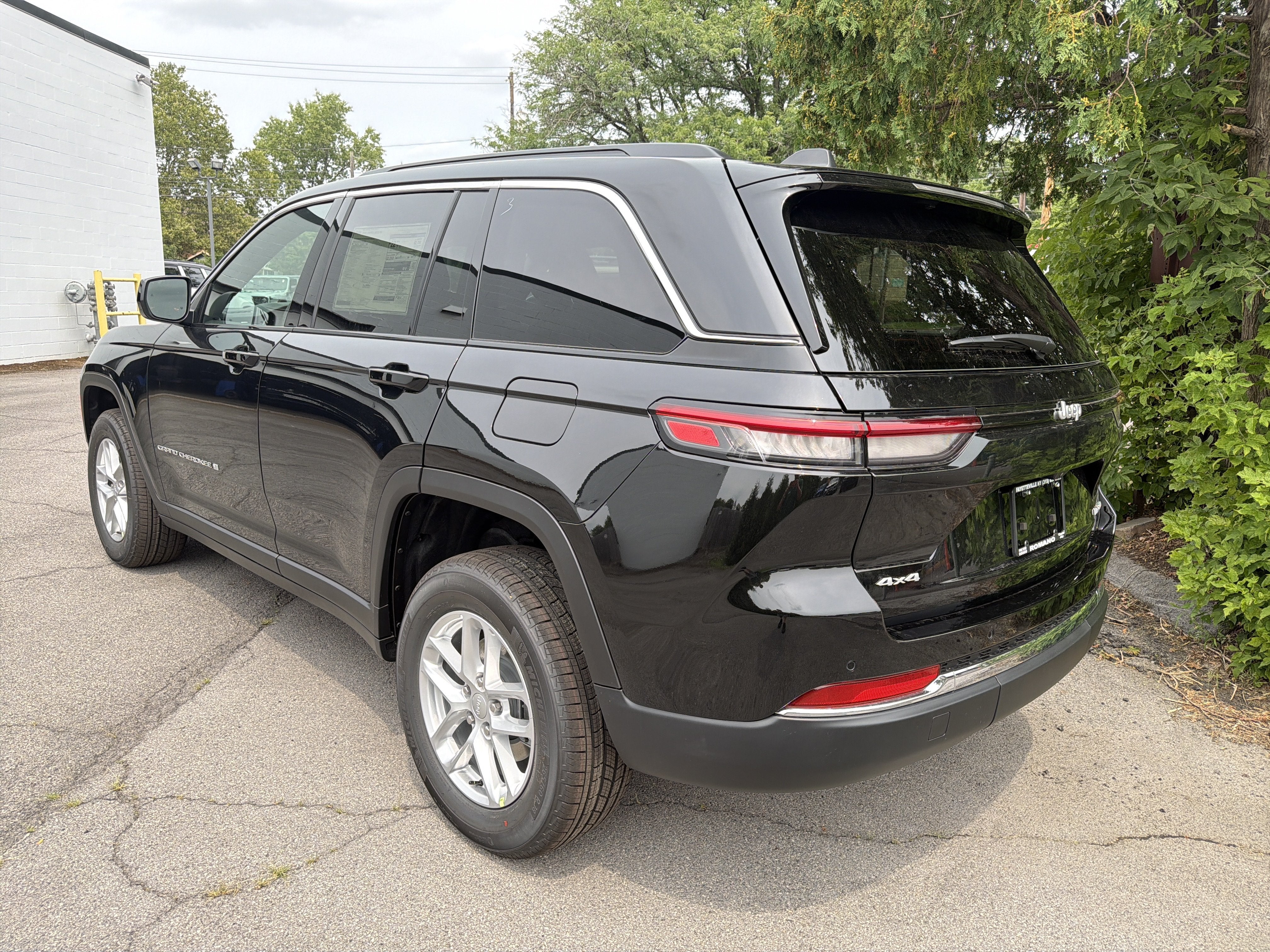 2026 Jeep Grand Cherokee Laredo