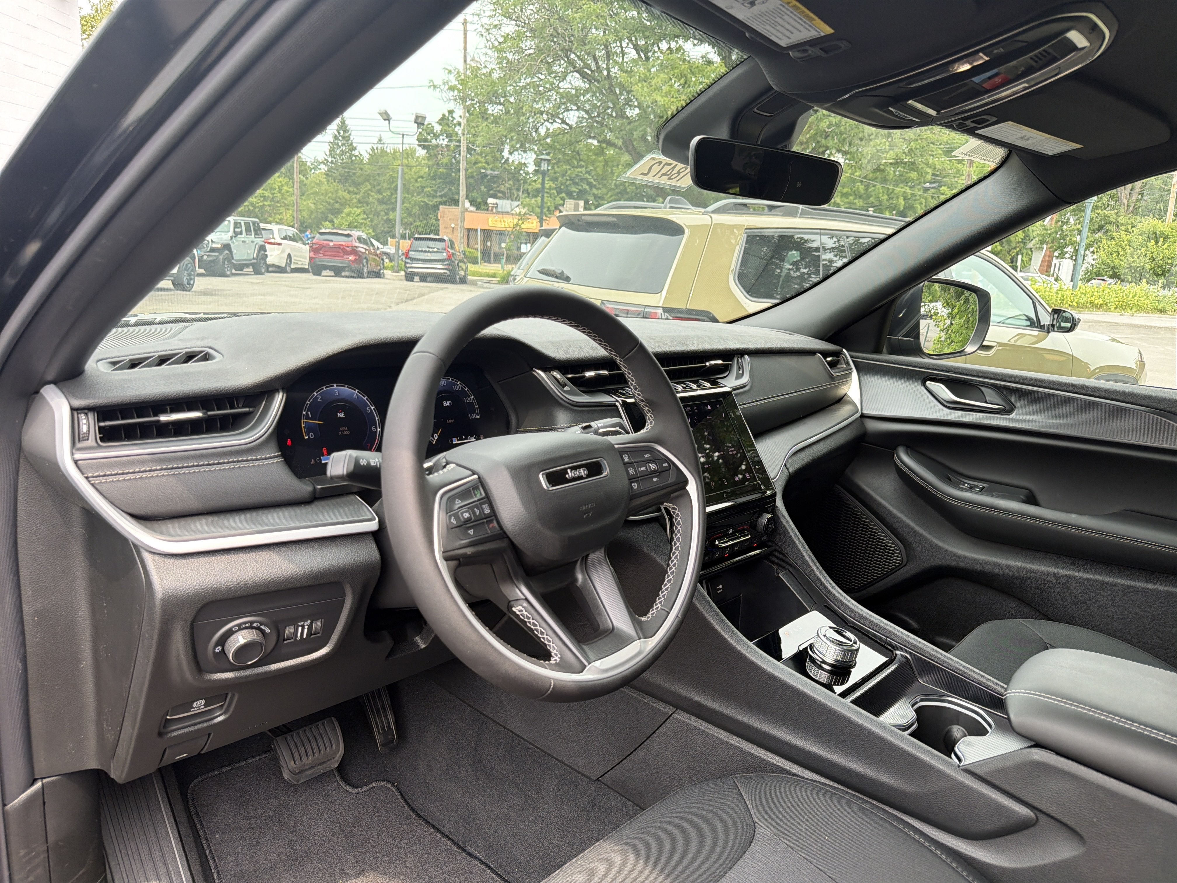 2026 Jeep Grand Cherokee Laredo