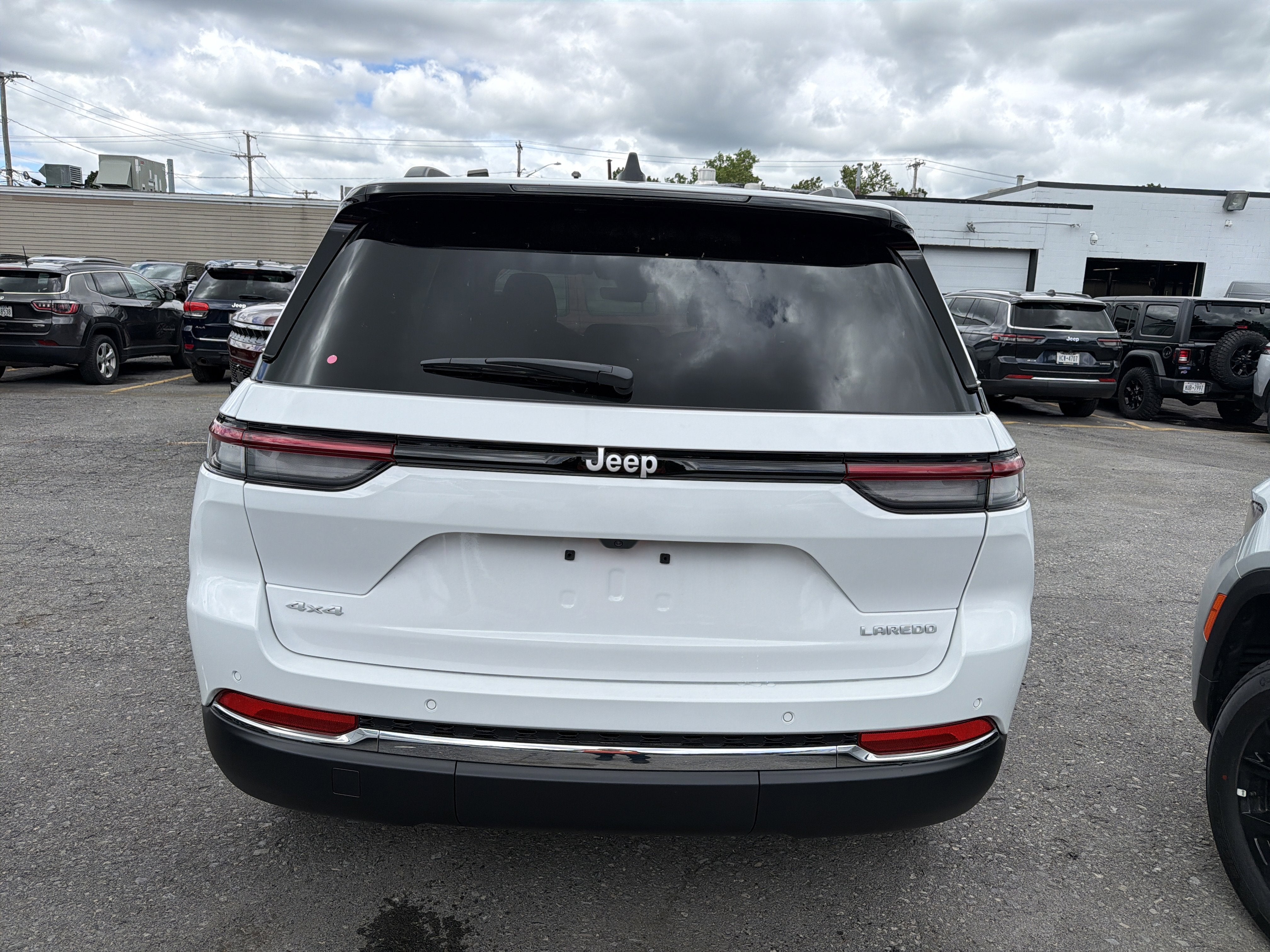 2026 Jeep Grand Cherokee Laredo X