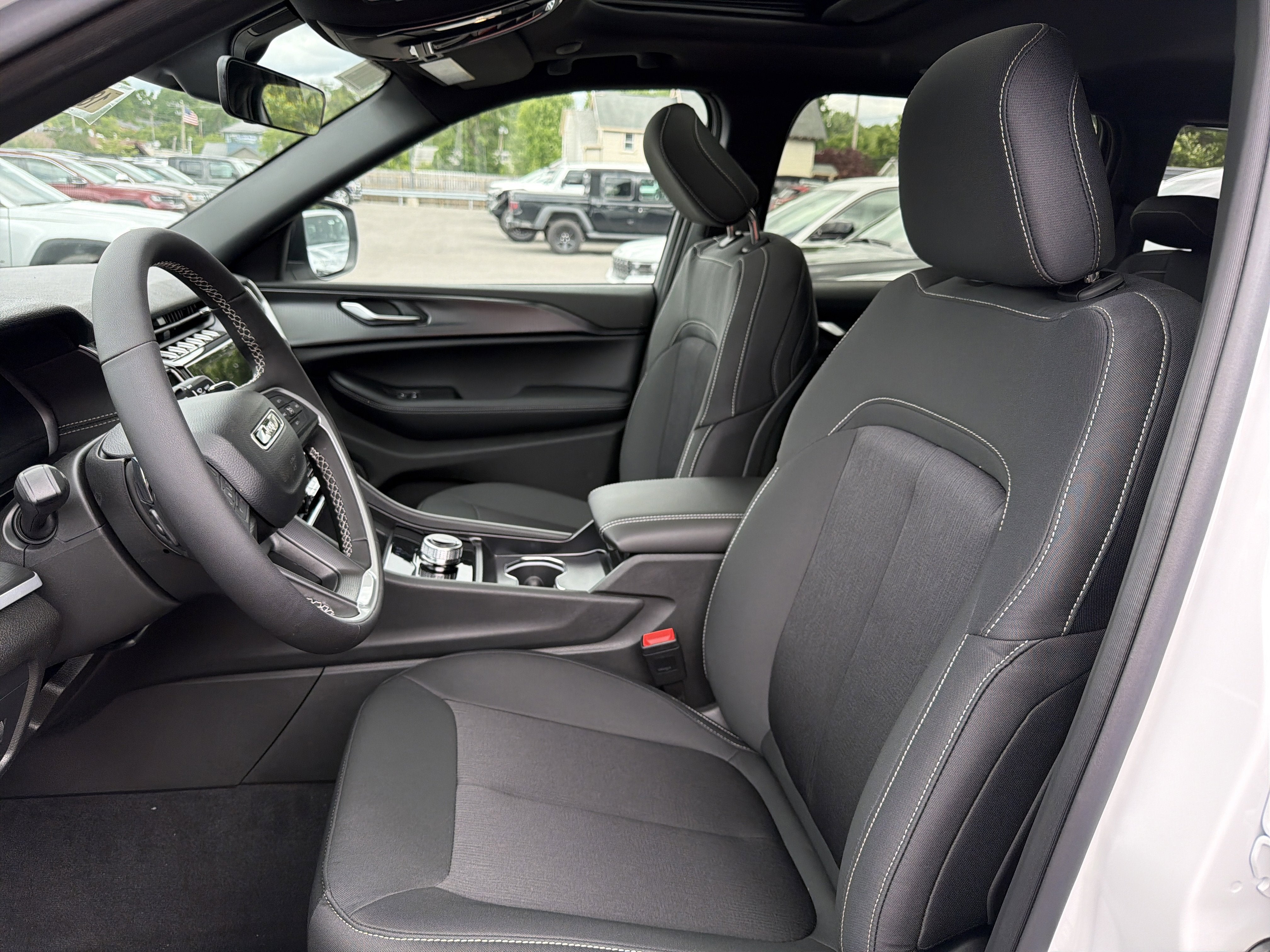 2026 Jeep Grand Cherokee Laredo X
