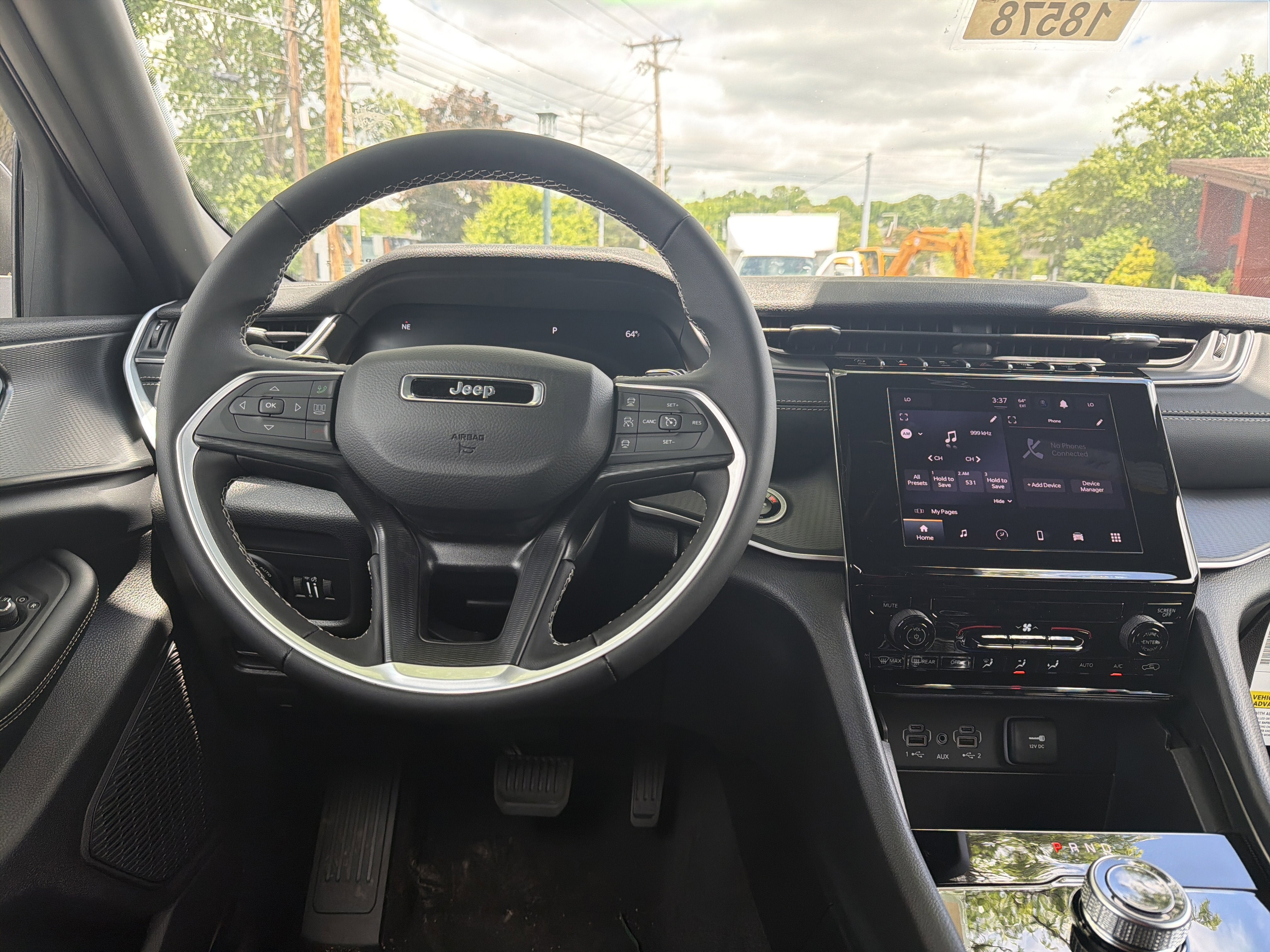 2026 Jeep Grand Cherokee Laredo