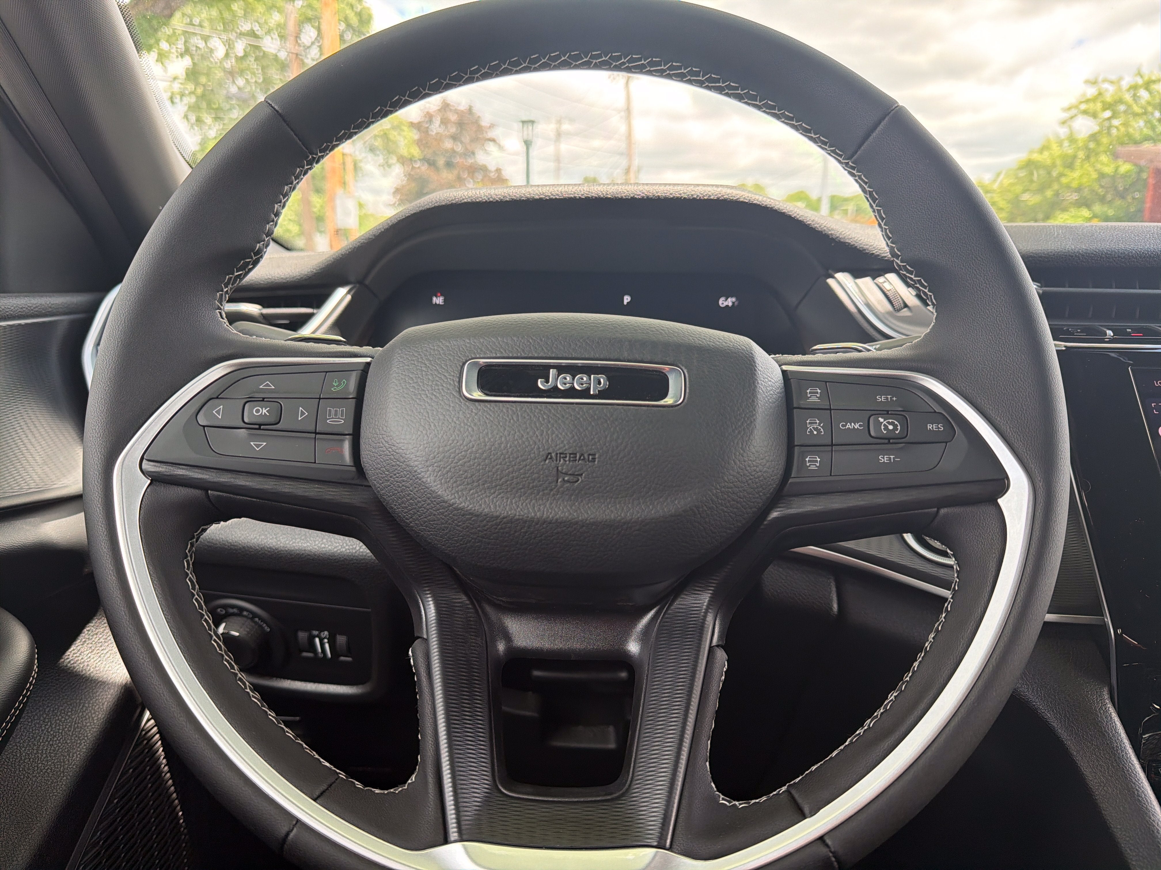 2026 Jeep Grand Cherokee Laredo