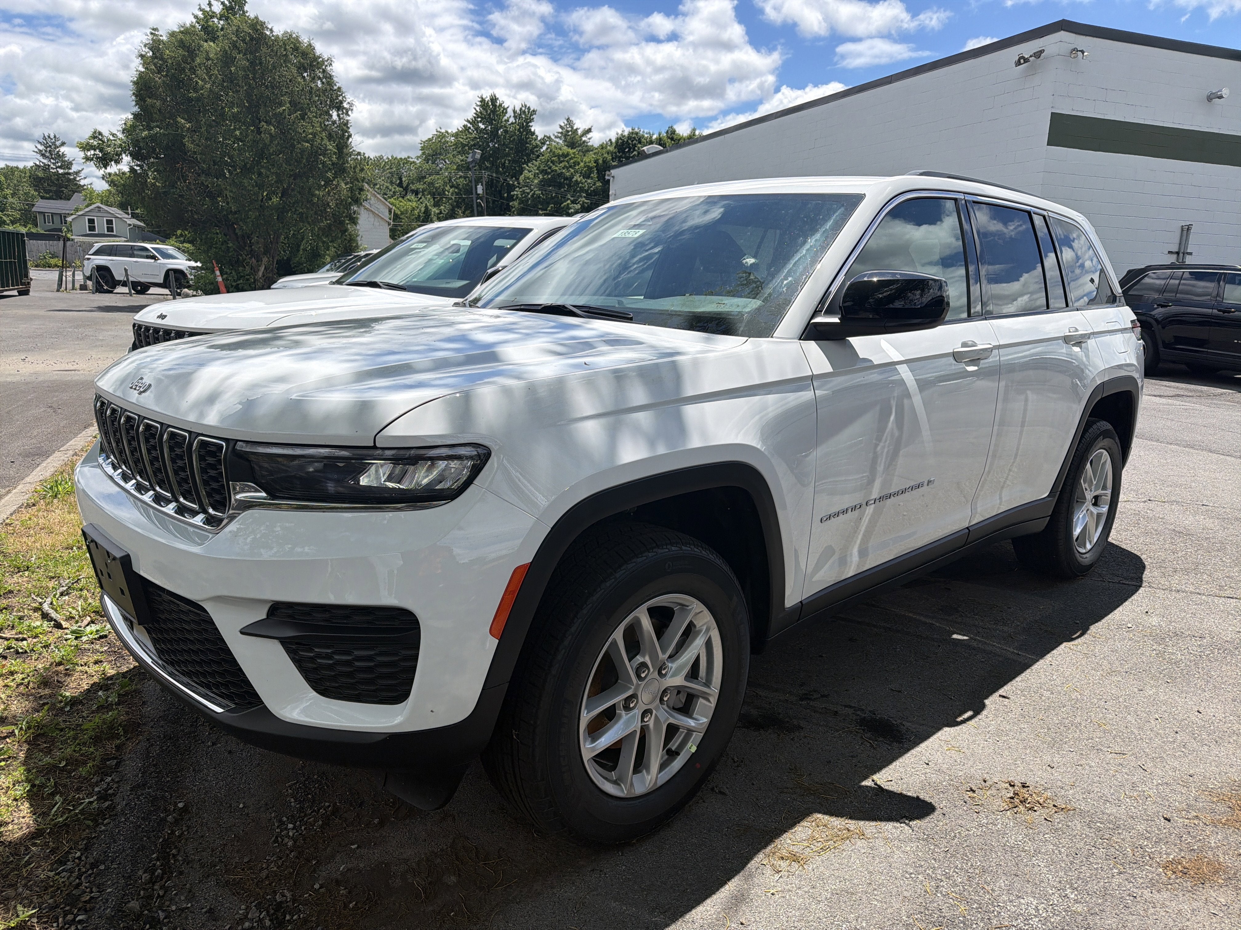 2026 Jeep Grand Cherokee Laredo