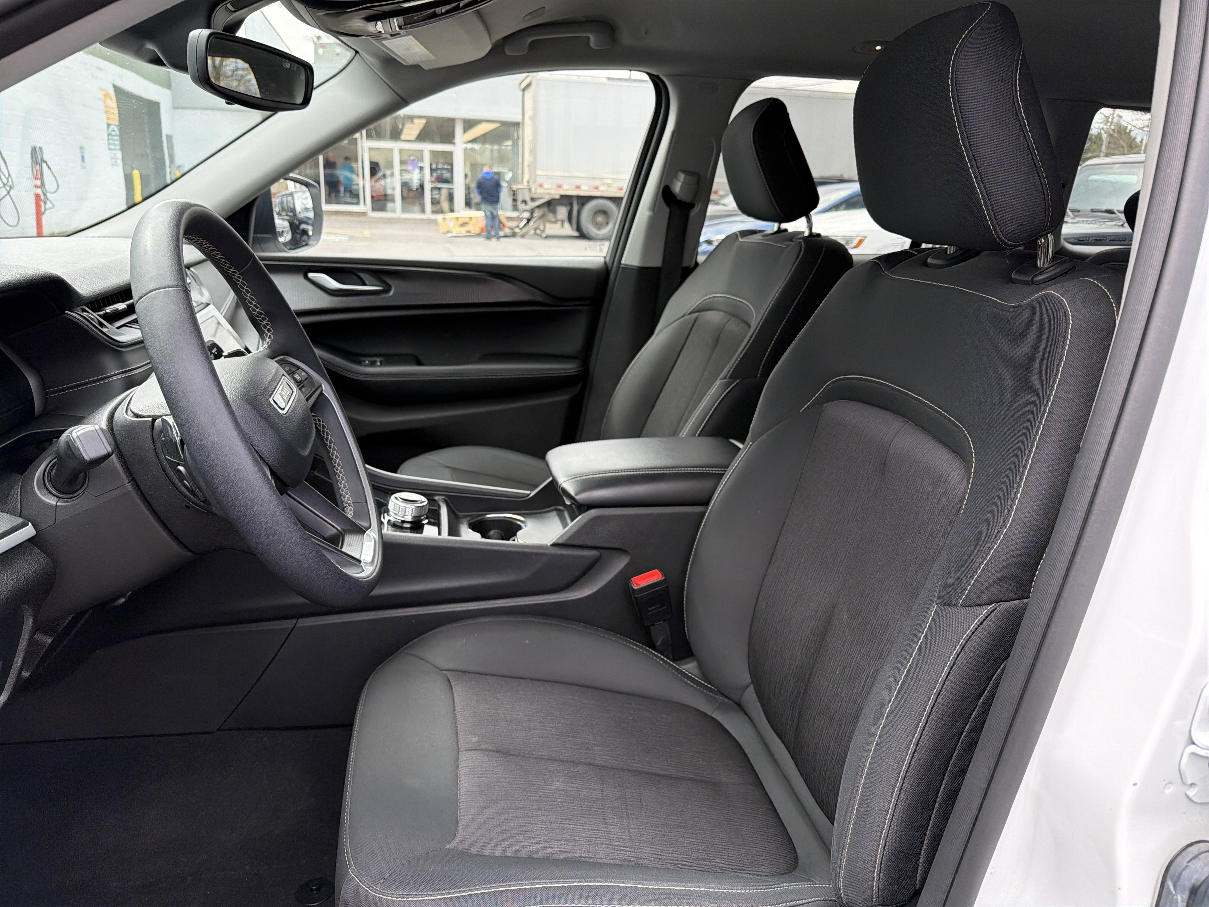 2023 Jeep Grand Cherokee Laredo