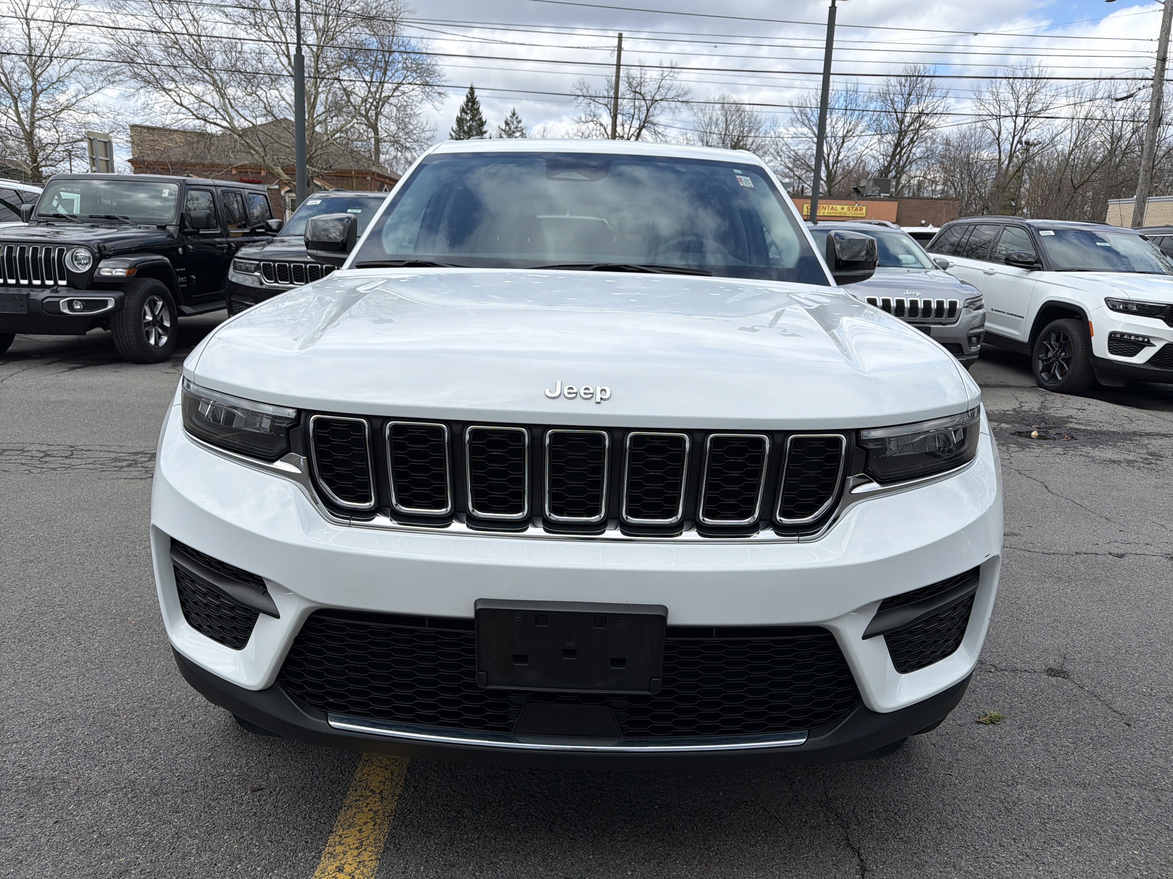 2023 Jeep Grand Cherokee Laredo