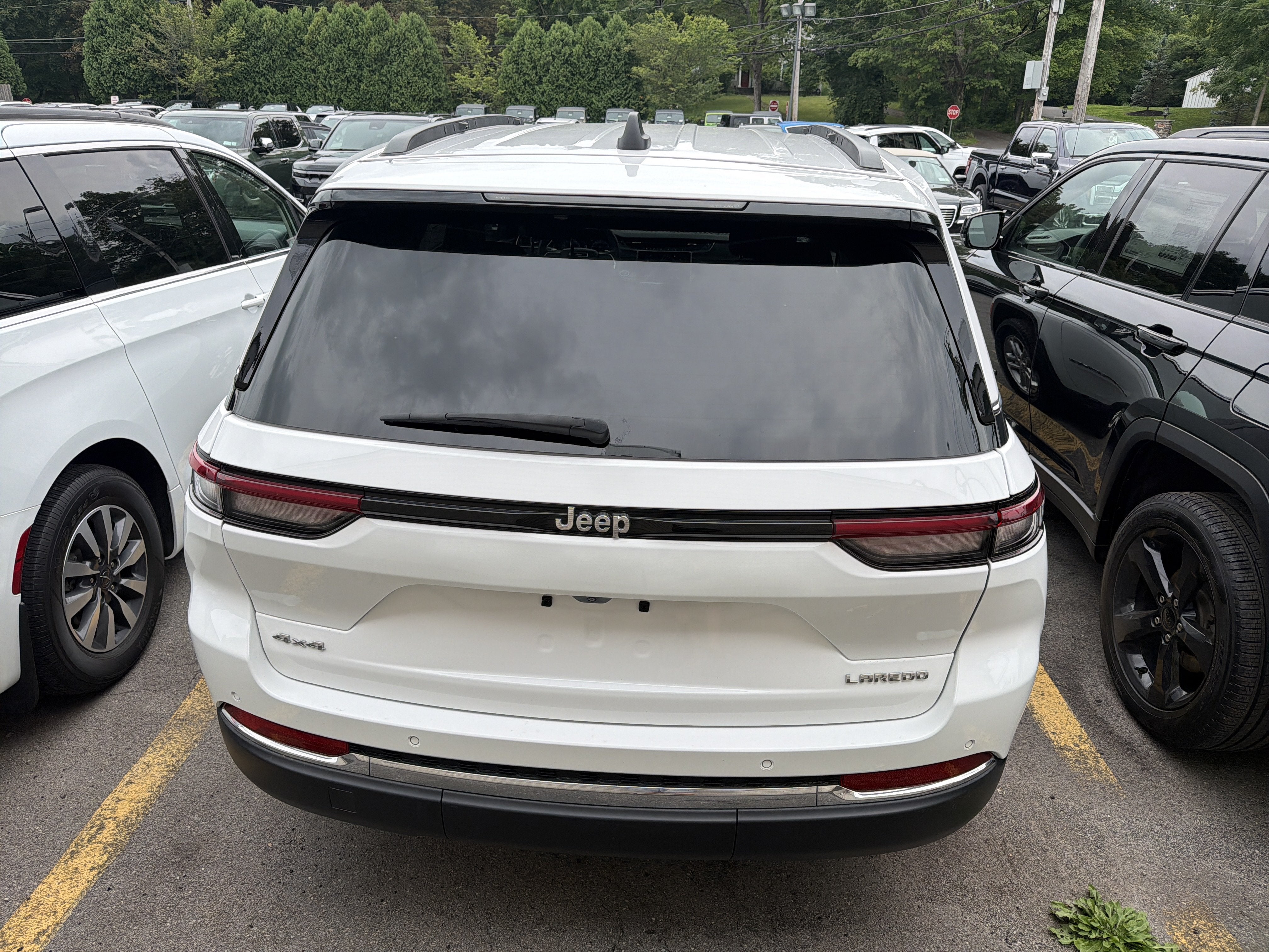 2023 Jeep Grand Cherokee Laredo
