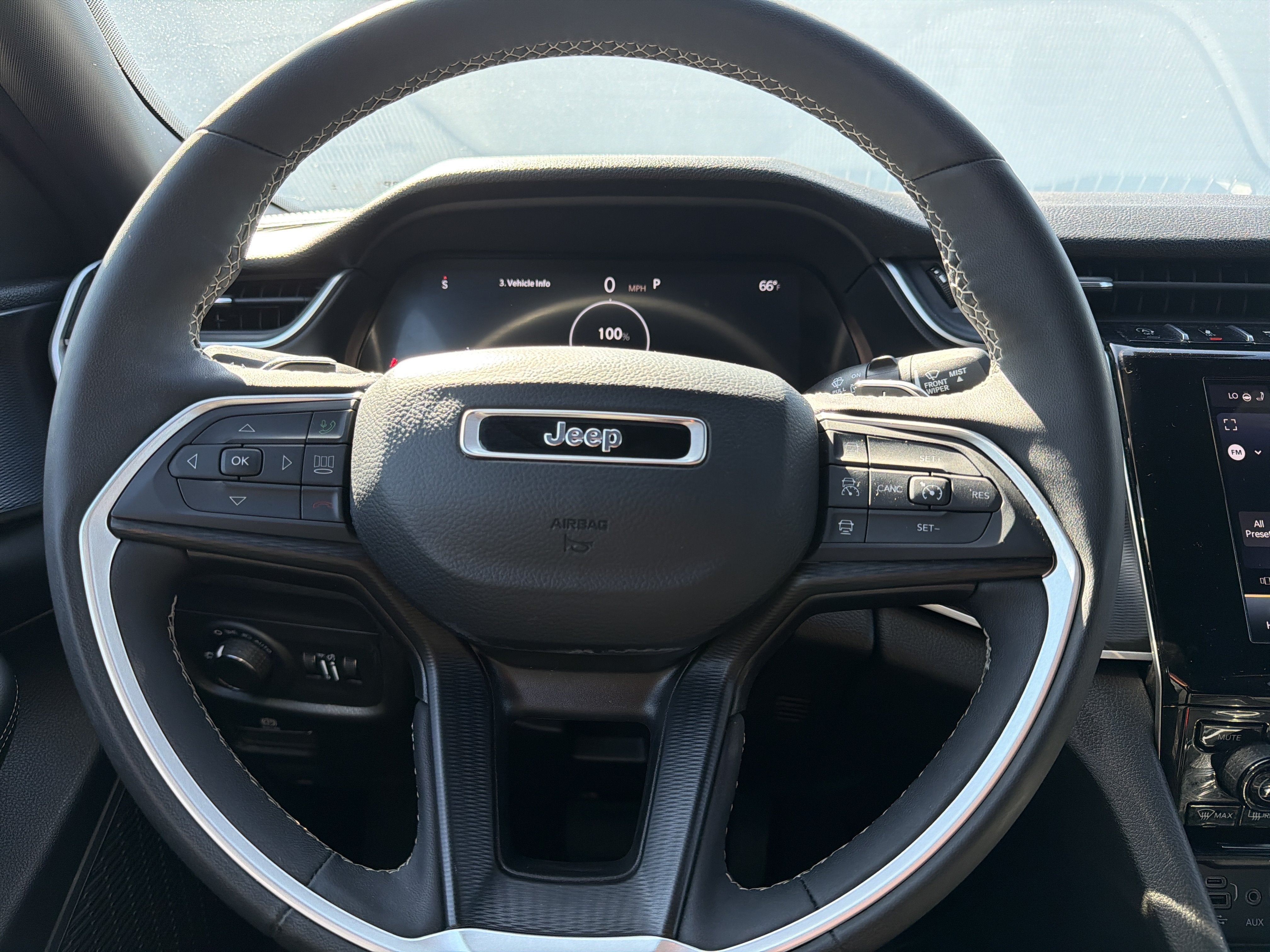 2024 Jeep Grand Cherokee Laredo X