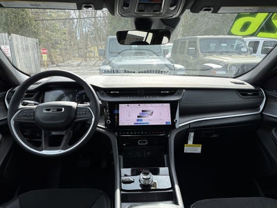 2026 Jeep Grand Cherokee Laredo Altitude