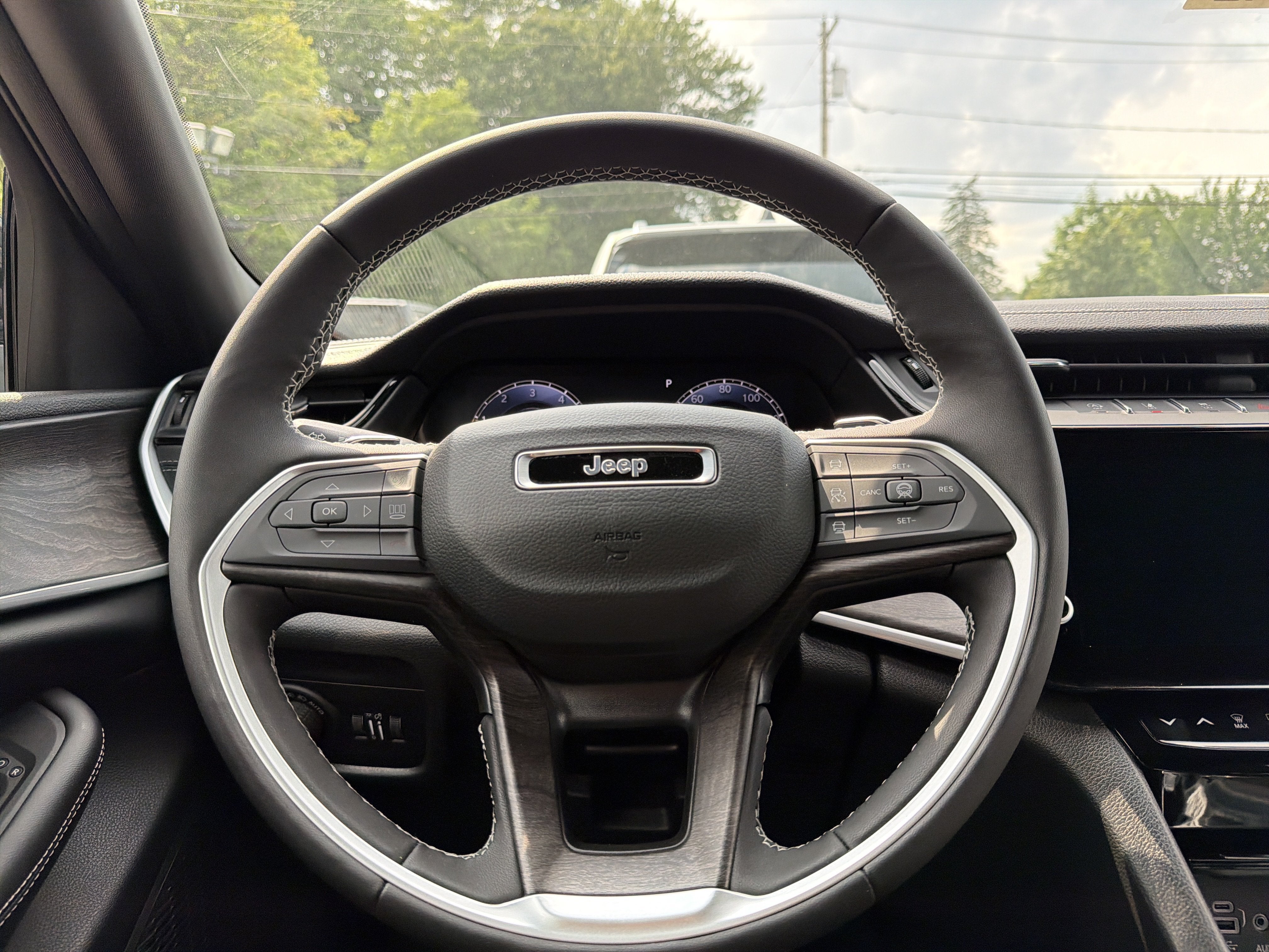 2026 Jeep Grand Cherokee Laredo Altitude
