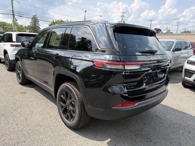 2026 Jeep Grand Cherokee Laredo Altitude