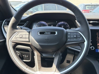 2026 Jeep Grand Cherokee Laredo Altitude