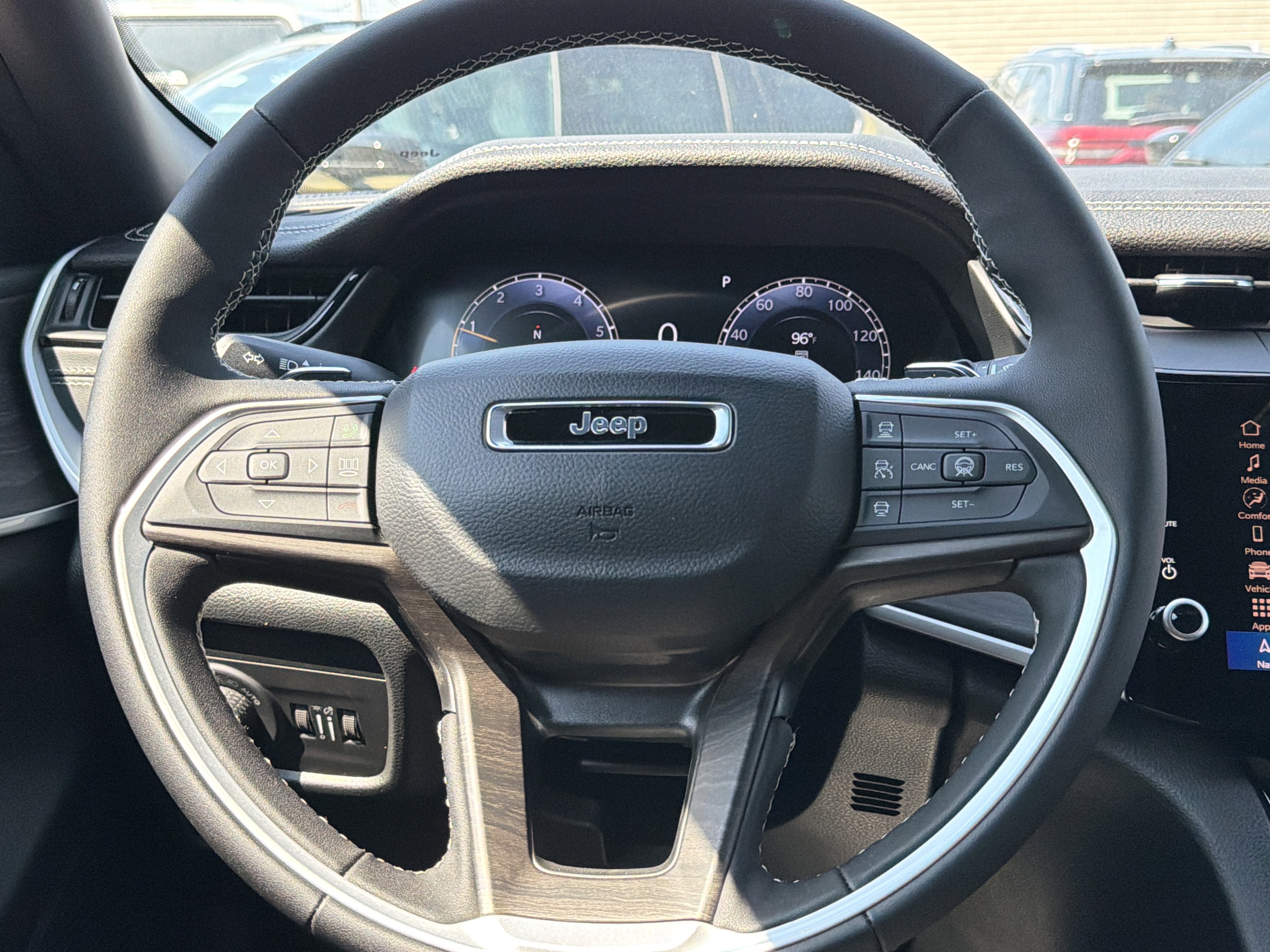 2026 Jeep Grand Cherokee Laredo Altitude