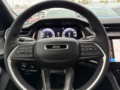 2027 Jeep Grand Cherokee Laredo Altitude