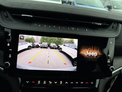 2027 Jeep Grand Cherokee Laredo Altitude