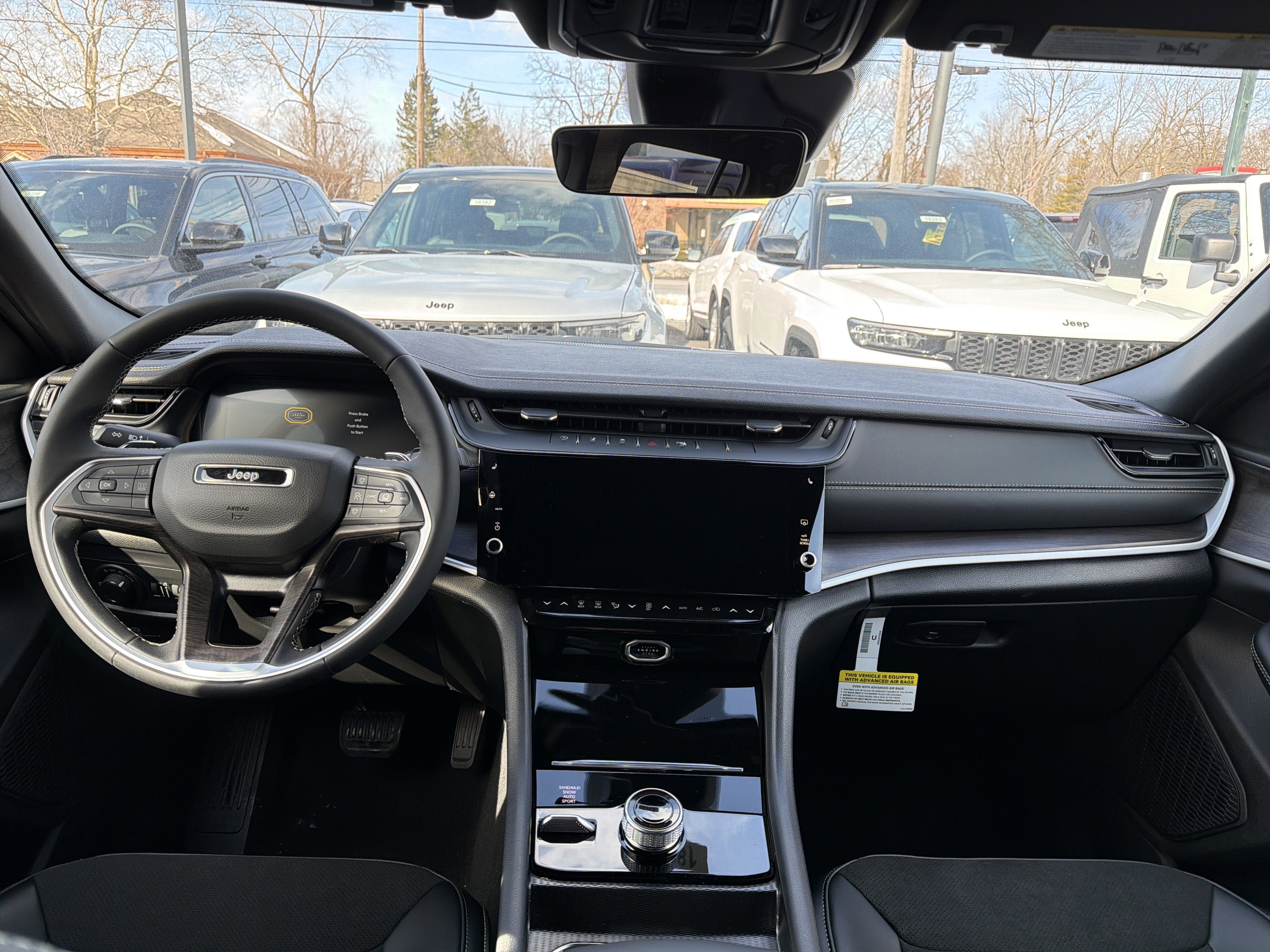 2026 Jeep Grand Cherokee Laredo Altitude