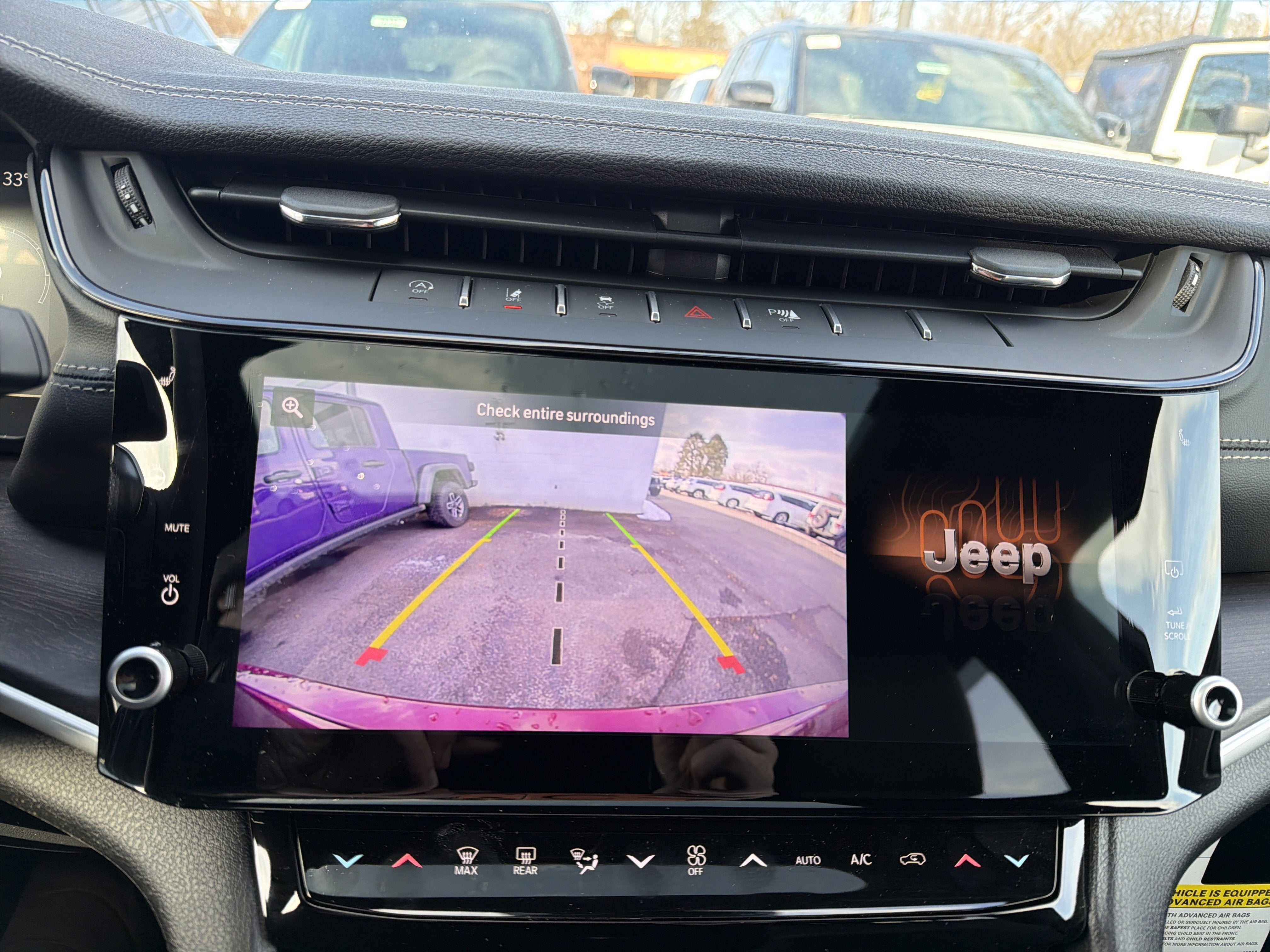 2026 Jeep Grand Cherokee Laredo Altitude