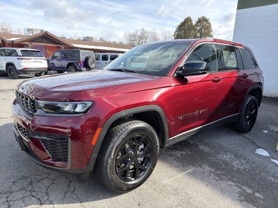 2026 Jeep Grand Cherokee Laredo Altitude