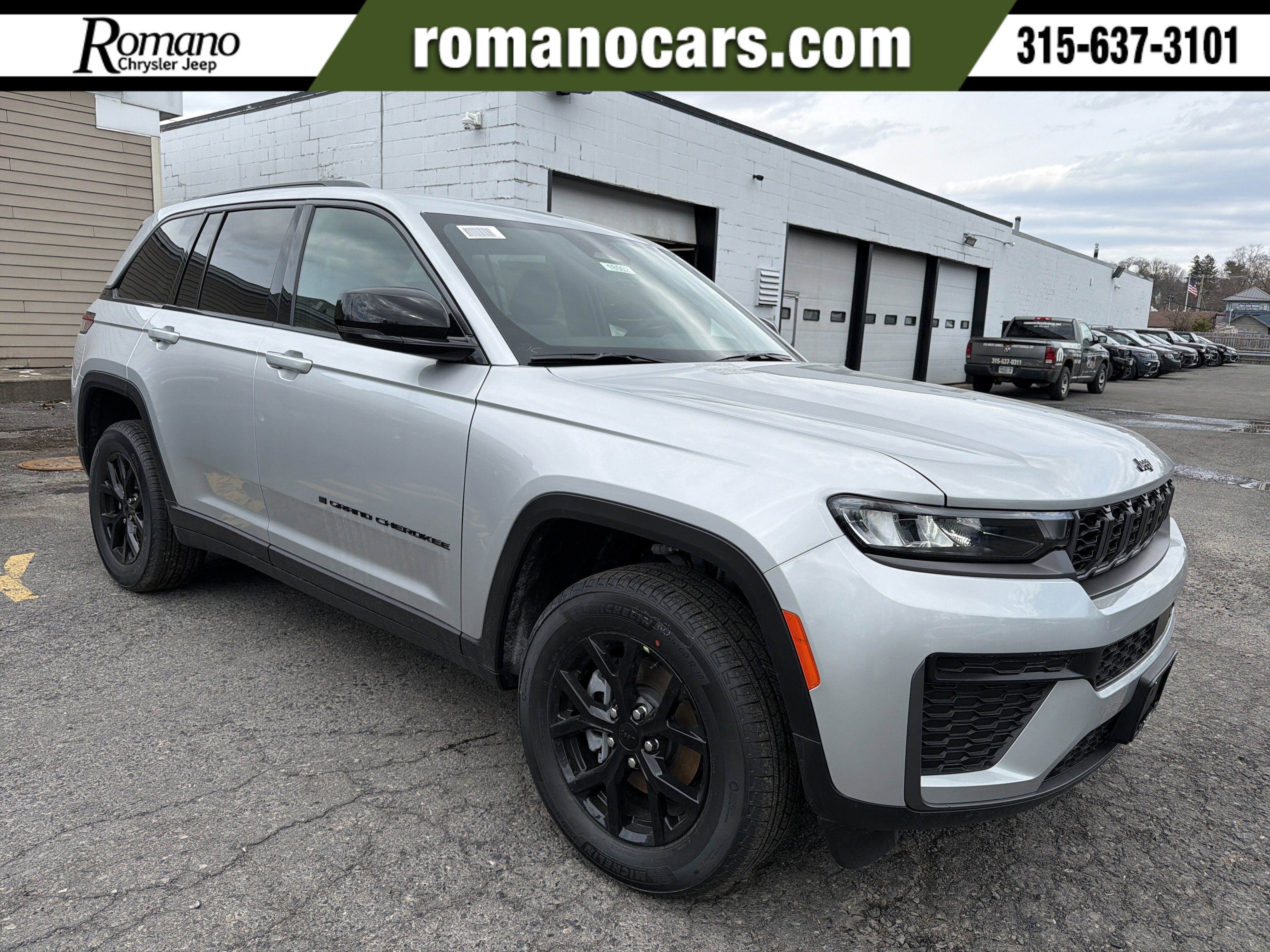 2026 Jeep Grand Cherokee Laredo Altitude