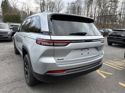 2026 Jeep Grand Cherokee Laredo Altitude