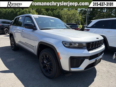2026 Jeep Grand Cherokee Laredo Altitude