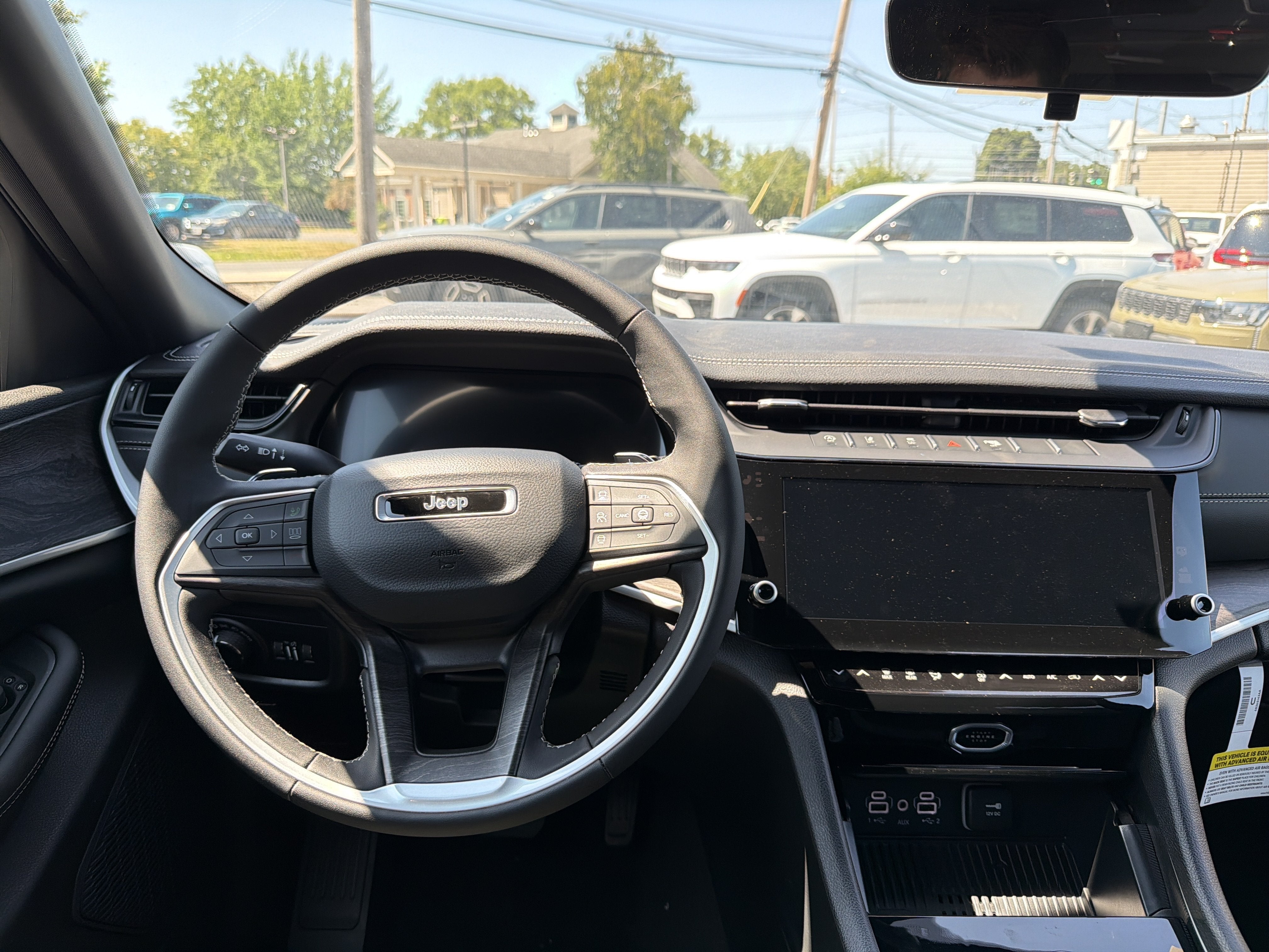 2026 Jeep Grand Cherokee Laredo Altitude