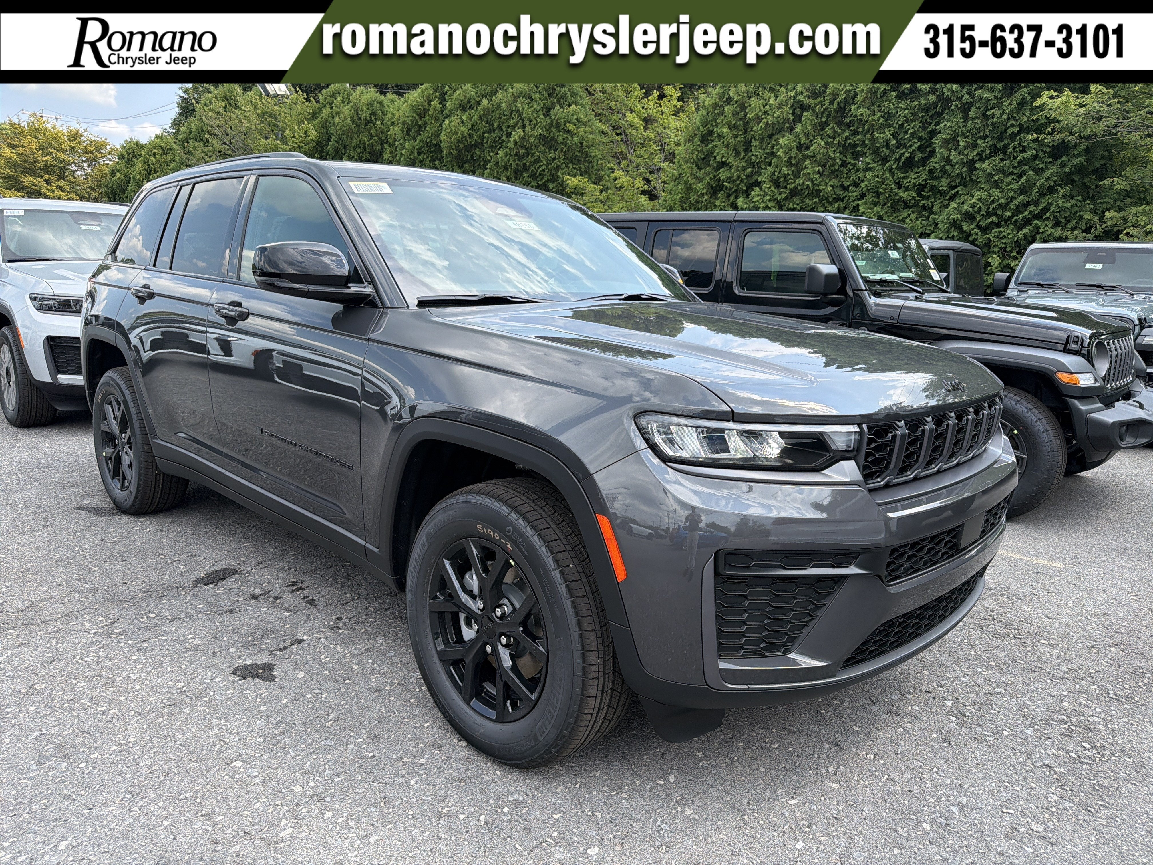 2026 Jeep Grand Cherokee Laredo Altitude