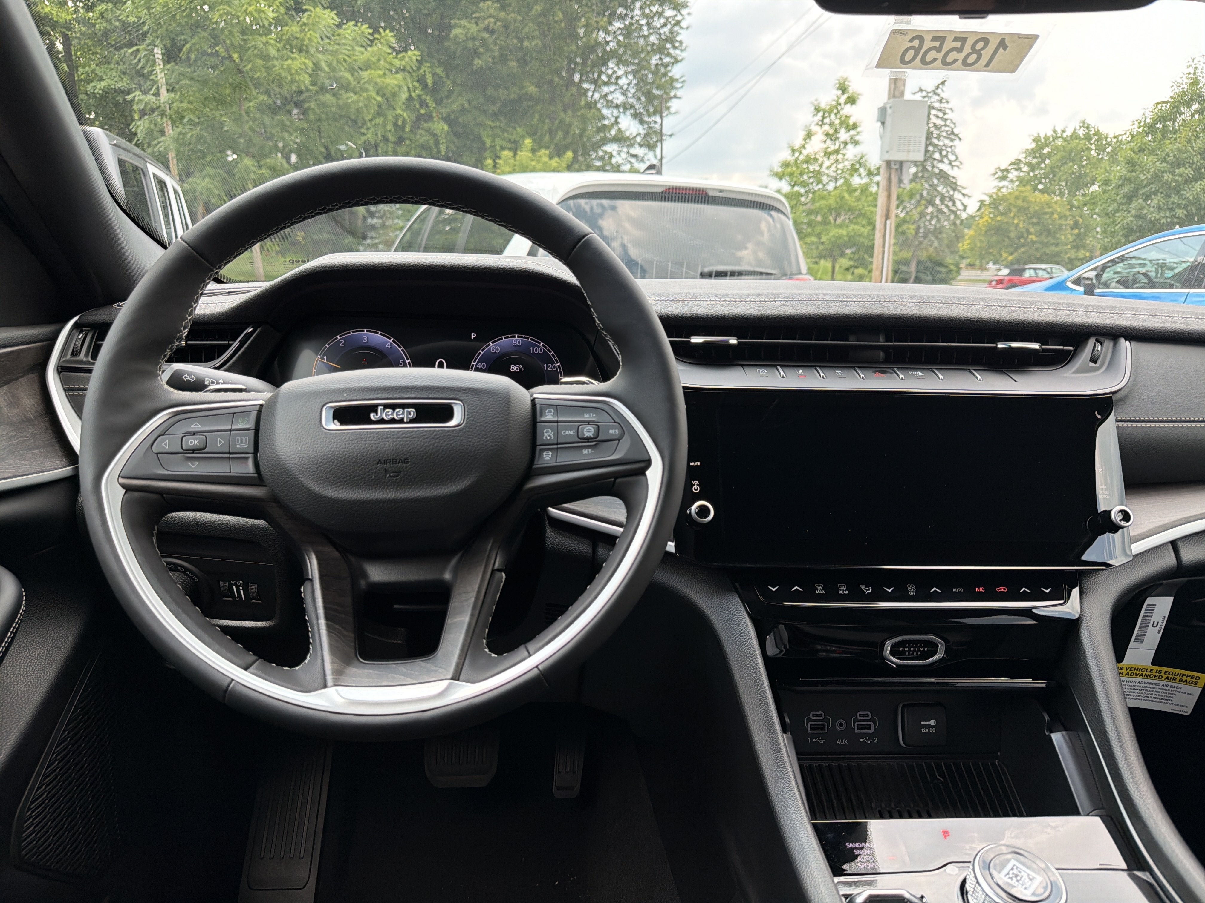 2026 Jeep Grand Cherokee Laredo Altitude