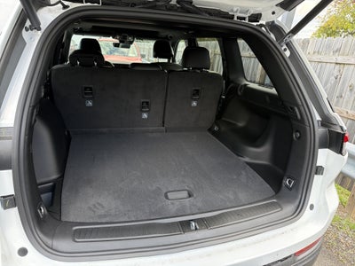 2027 Jeep Grand Cherokee Laredo Altitude