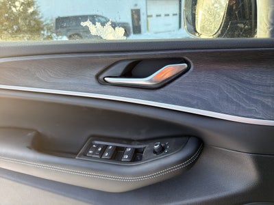 2026 Jeep Grand Cherokee Laredo Altitude